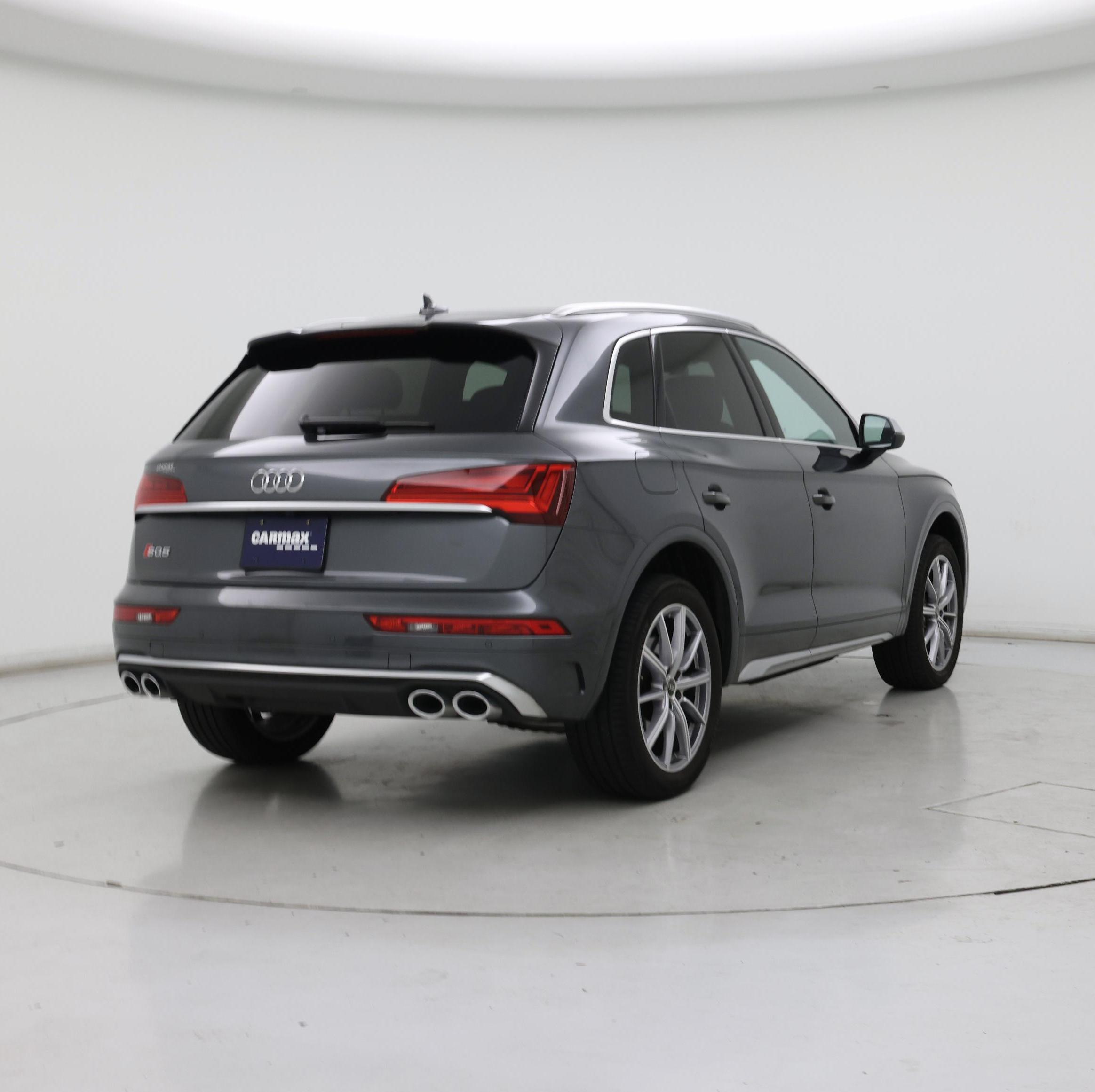 Thumbnail: 2023 Audi SQ5 - 8