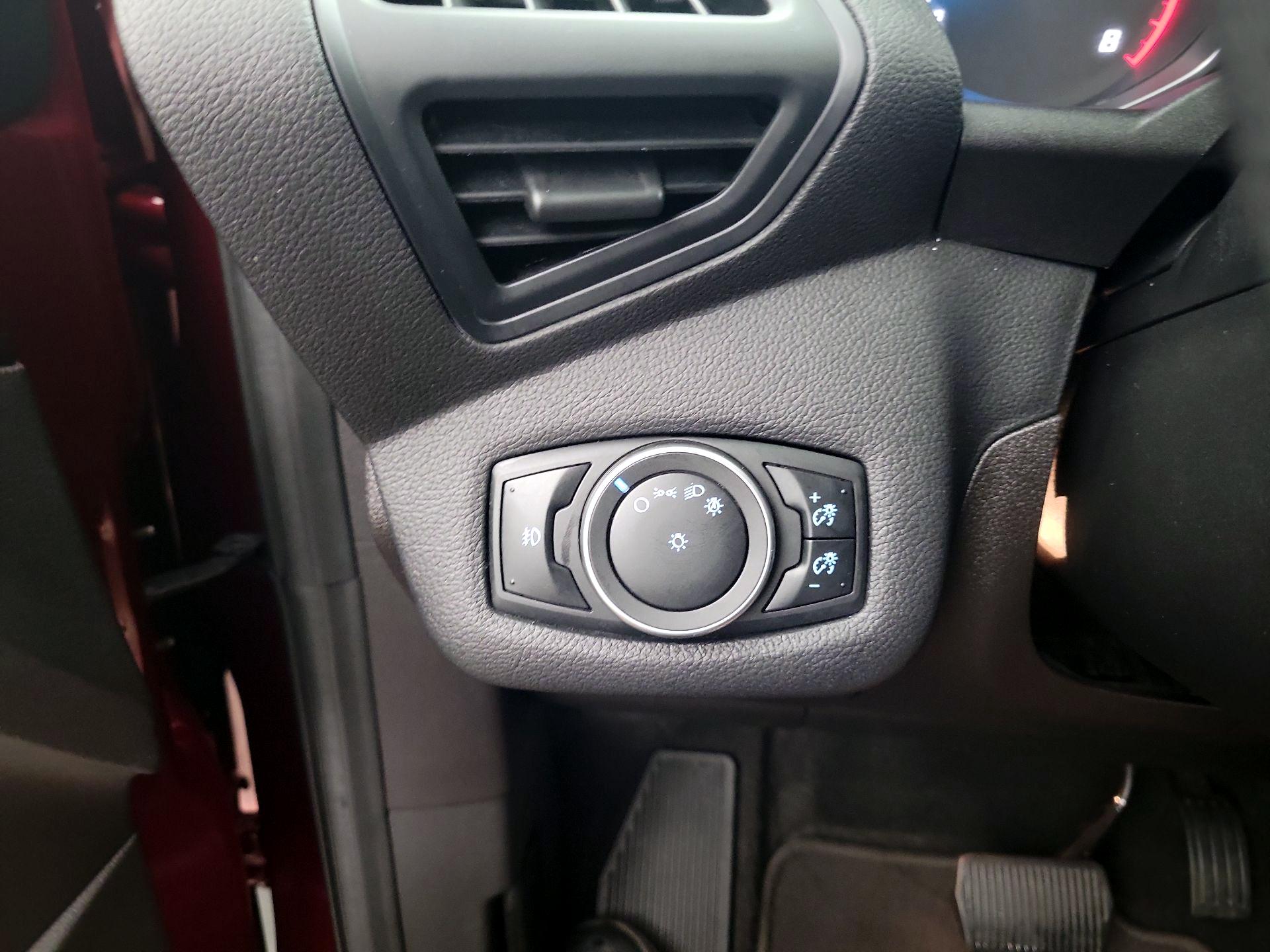Thumbnail: 2015 Ford Escape - 13