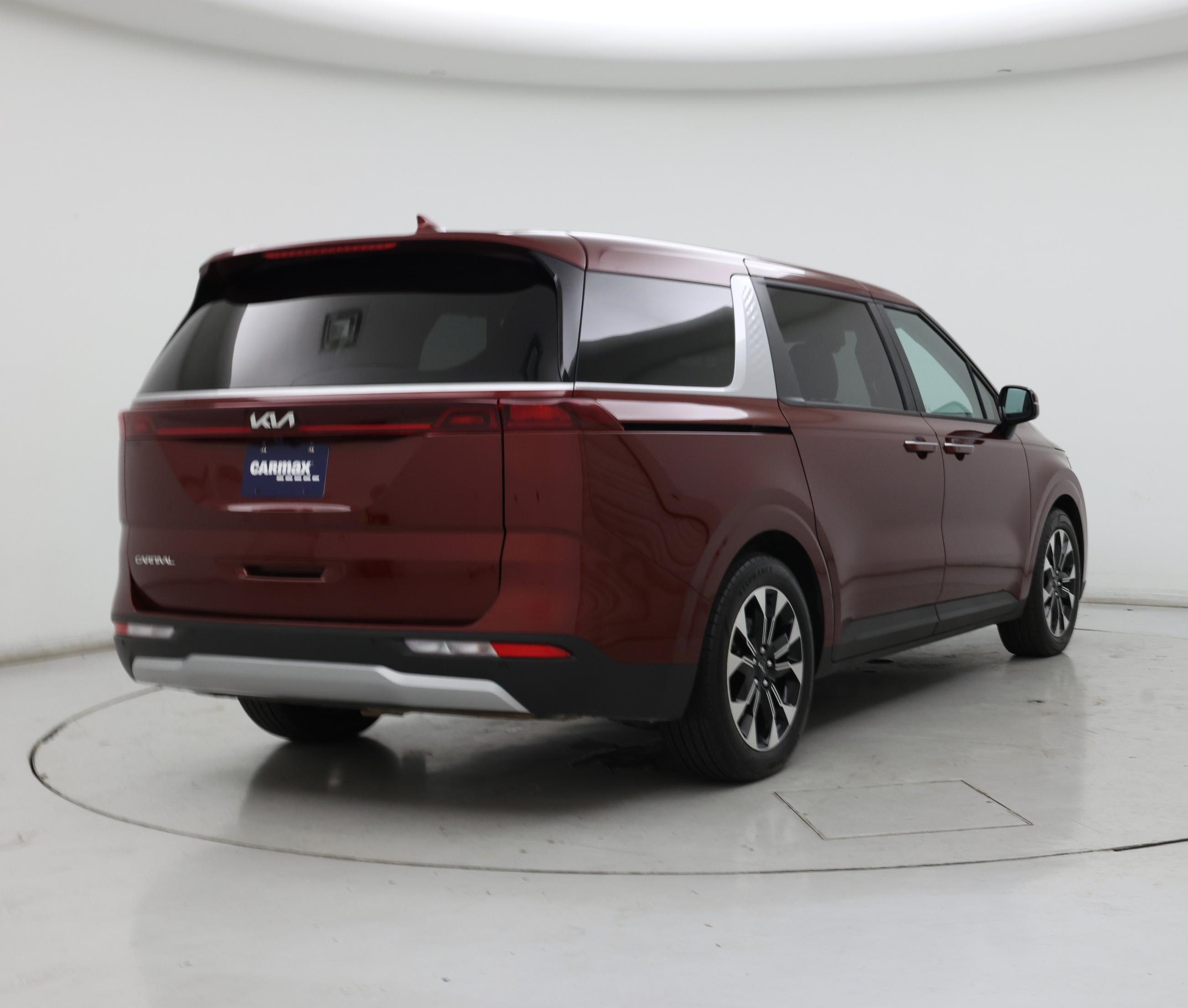 Thumbnail: 2023 Kia Carnival - 8