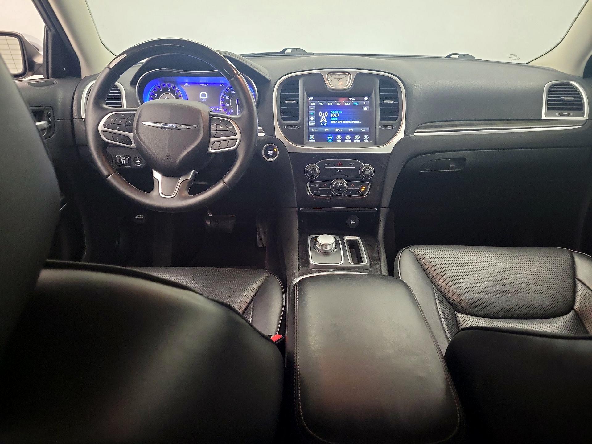 Thumbnail: 2018 Chrysler 300 - 9