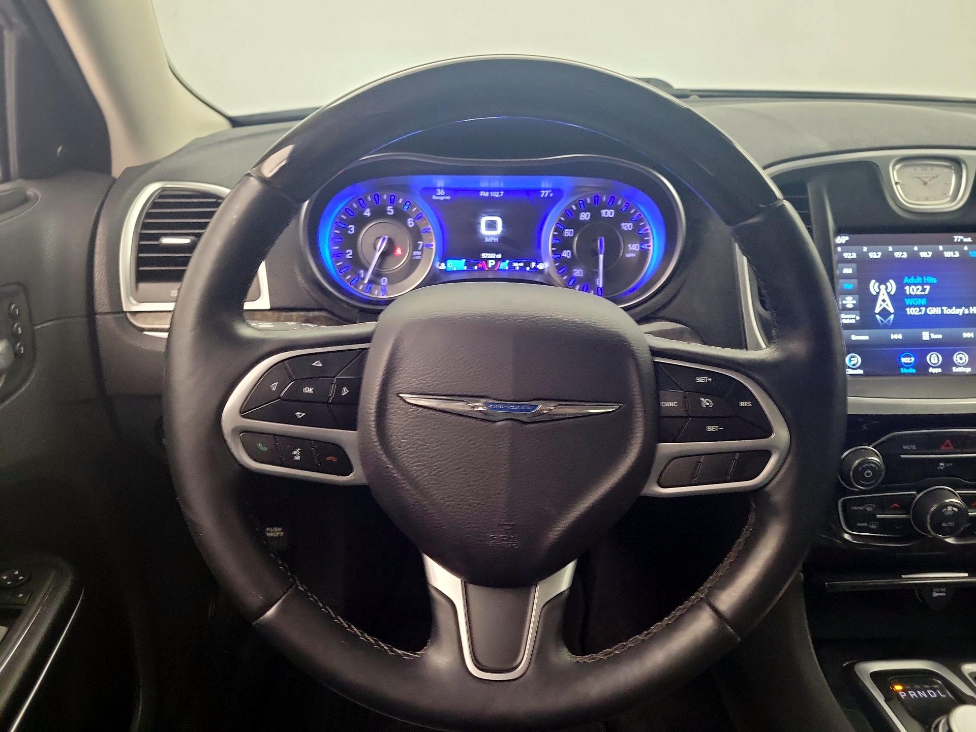 Thumbnail: 2018 Chrysler 300 - 10