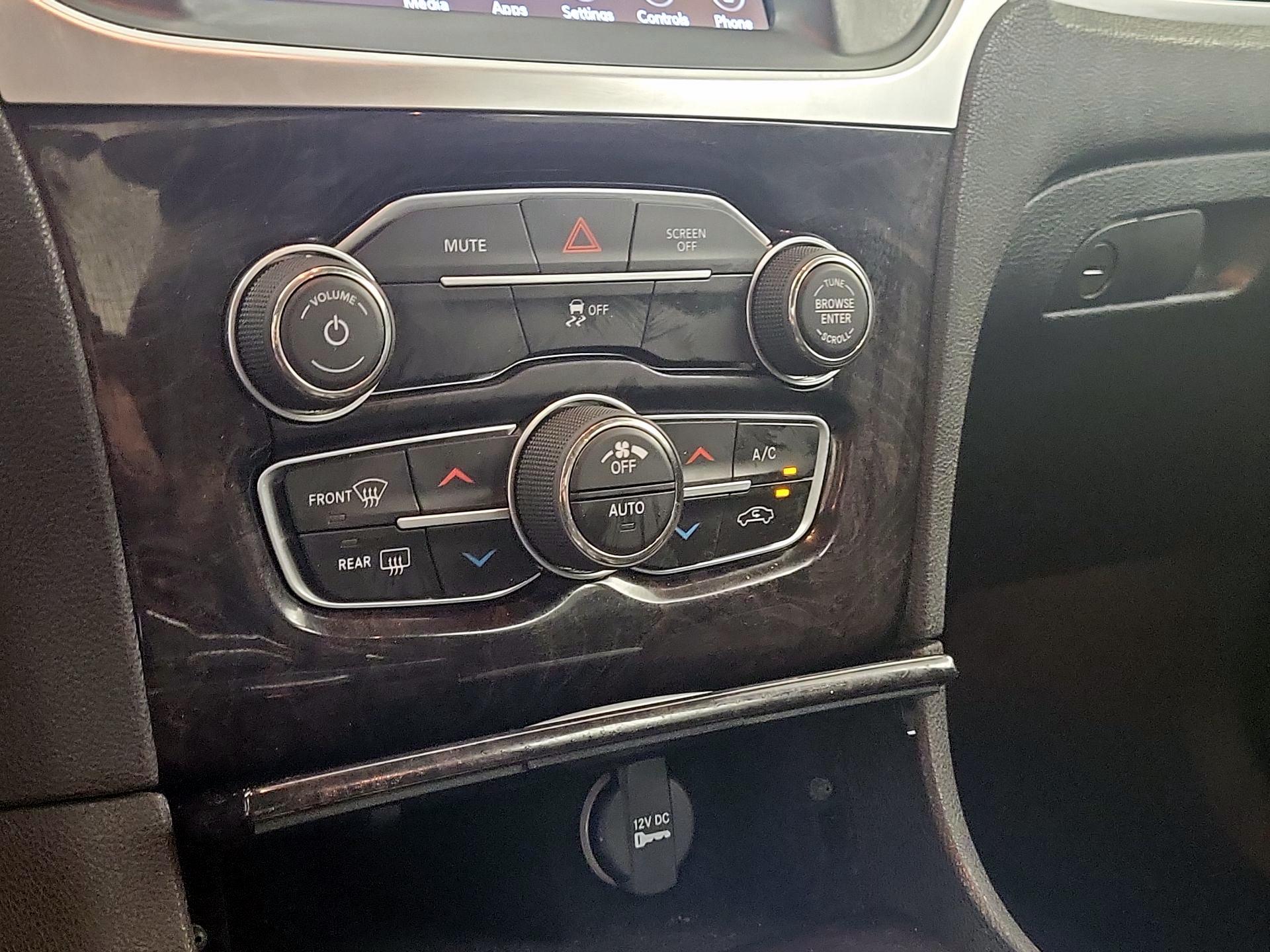 Thumbnail: 2018 Chrysler 300 - 16