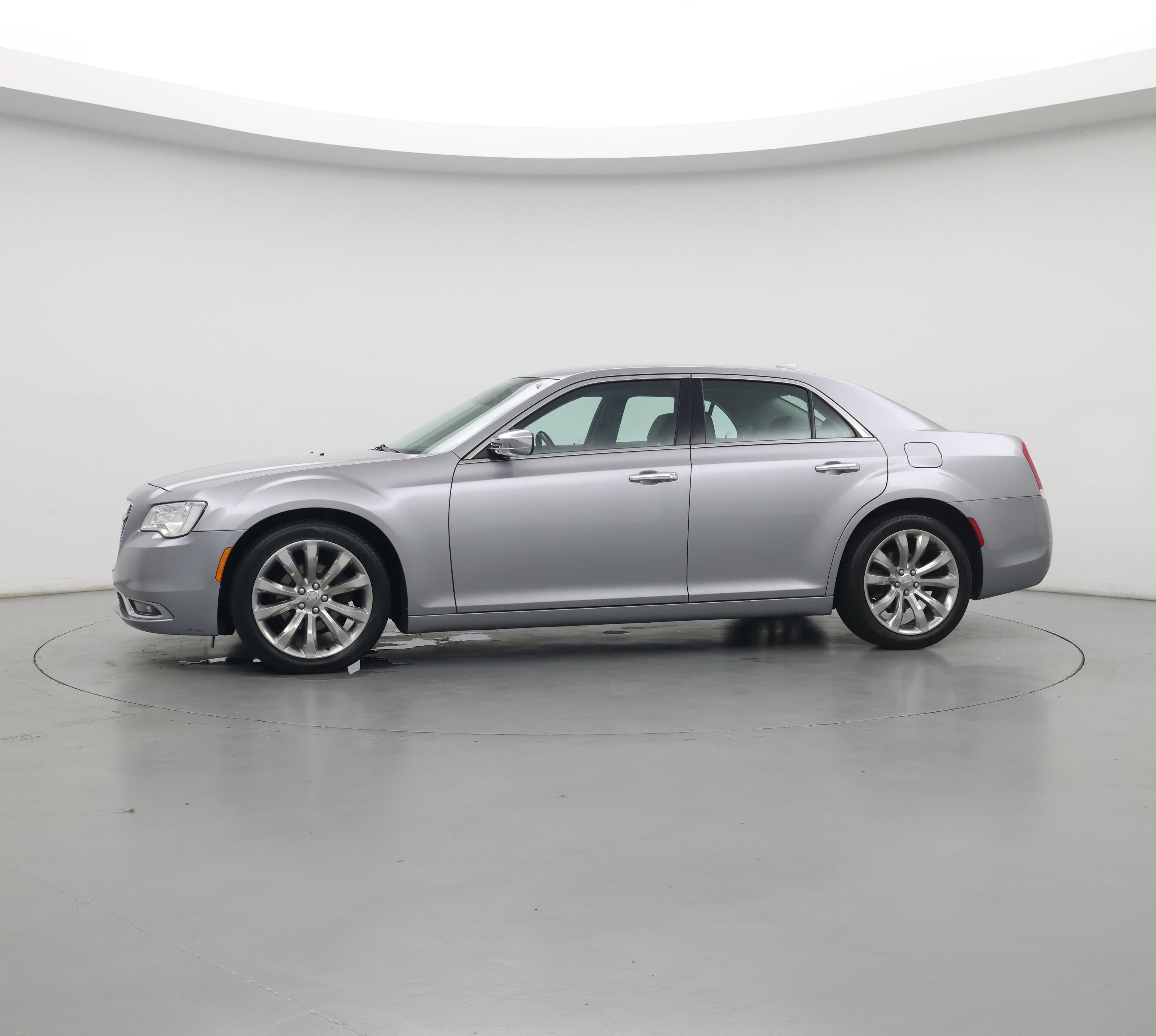 Thumbnail: 2018 Chrysler 300 - 4