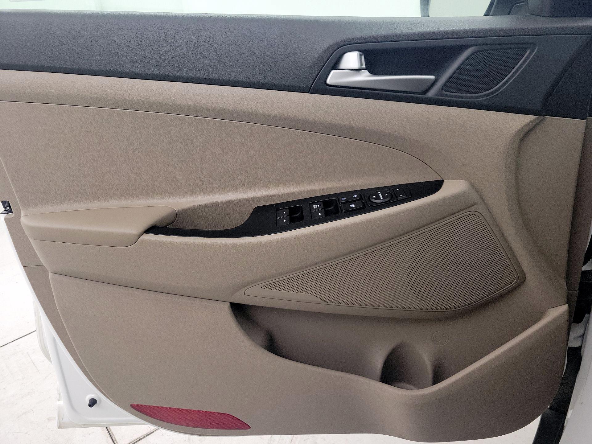 Thumbnail: 2021 Hyundai Tucson - 12