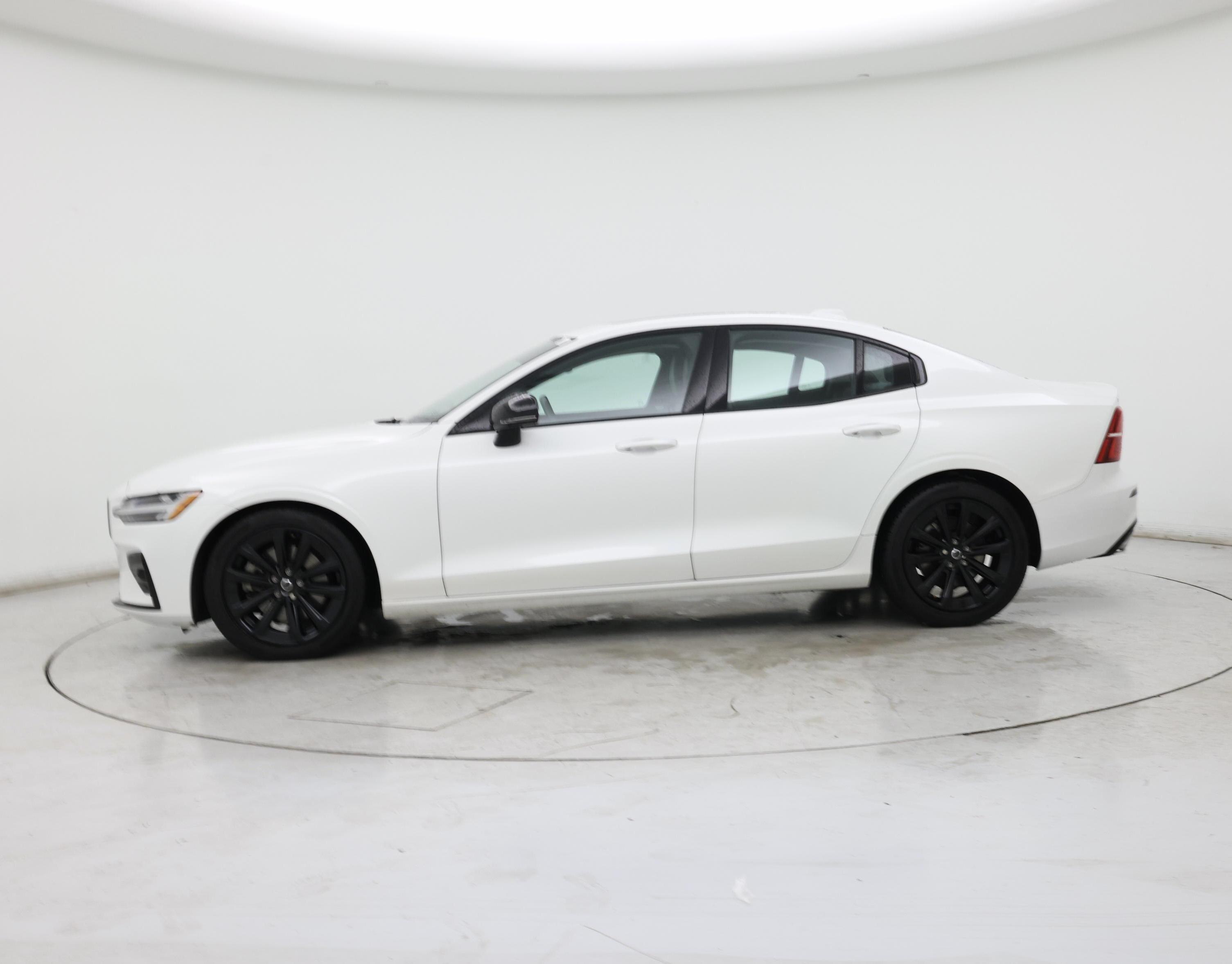 Thumbnail: 2021 Volvo S60 - 3