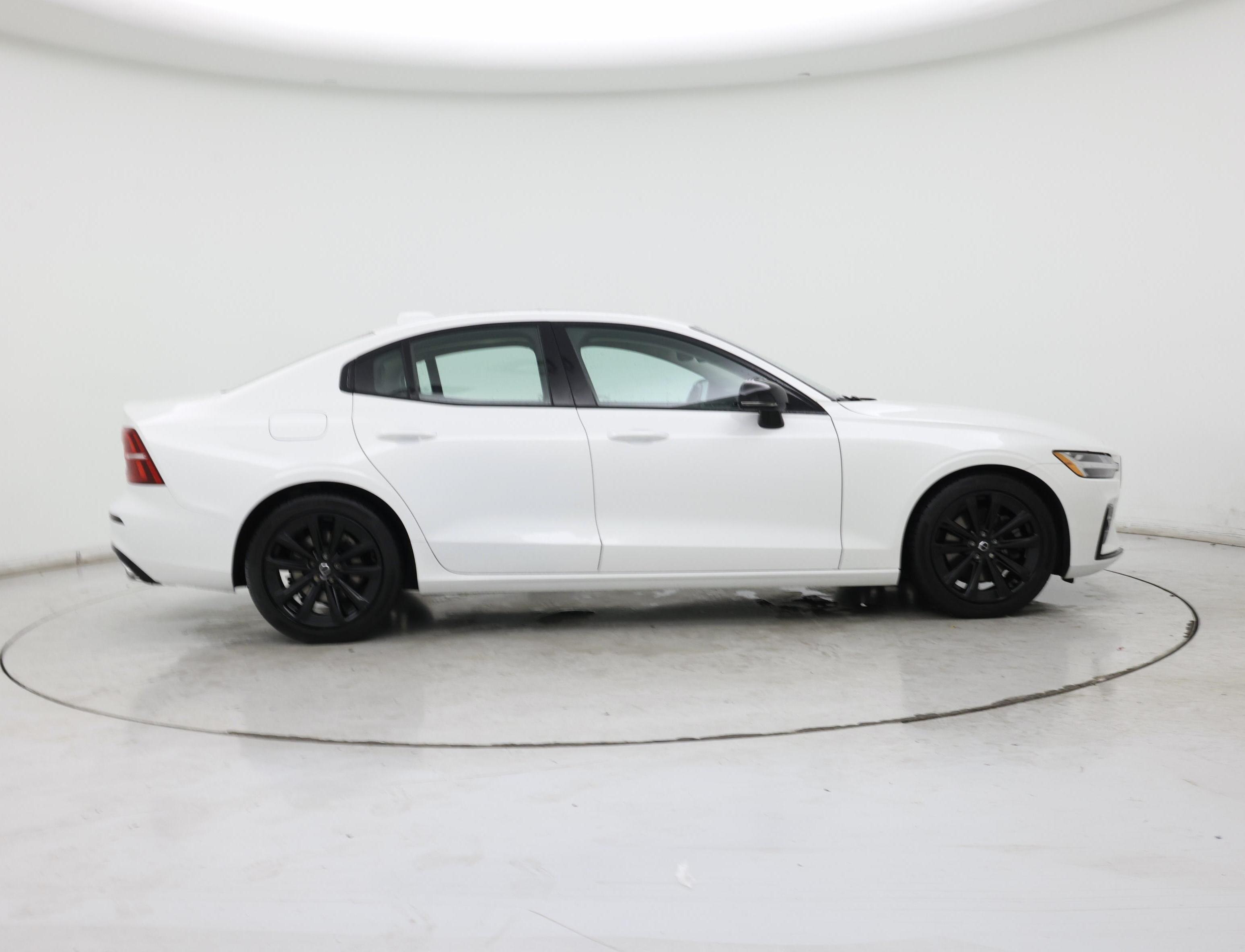 Thumbnail: 2021 Volvo S60 - 7