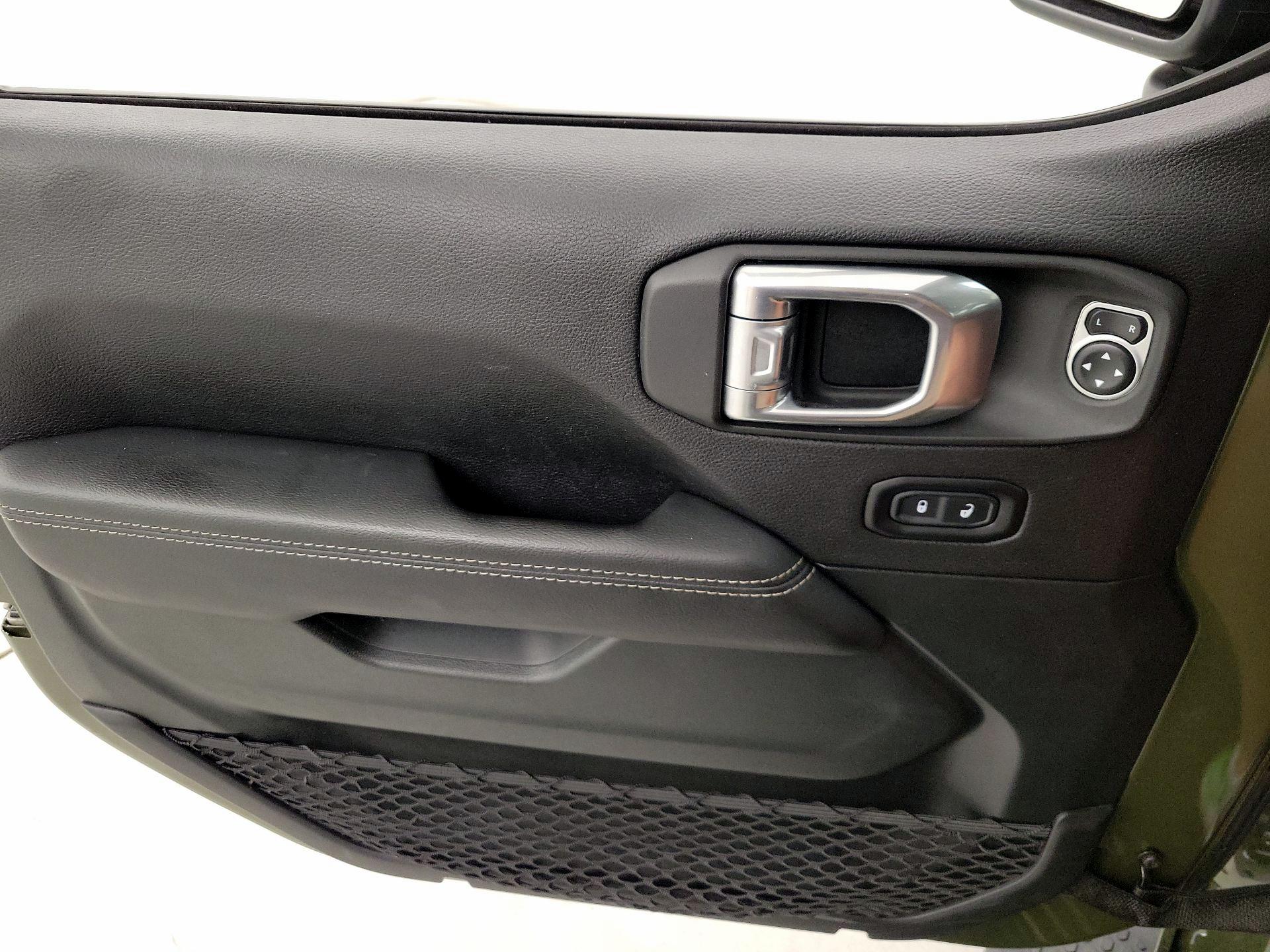 Thumbnail: 2020 Jeep Wrangler - 12