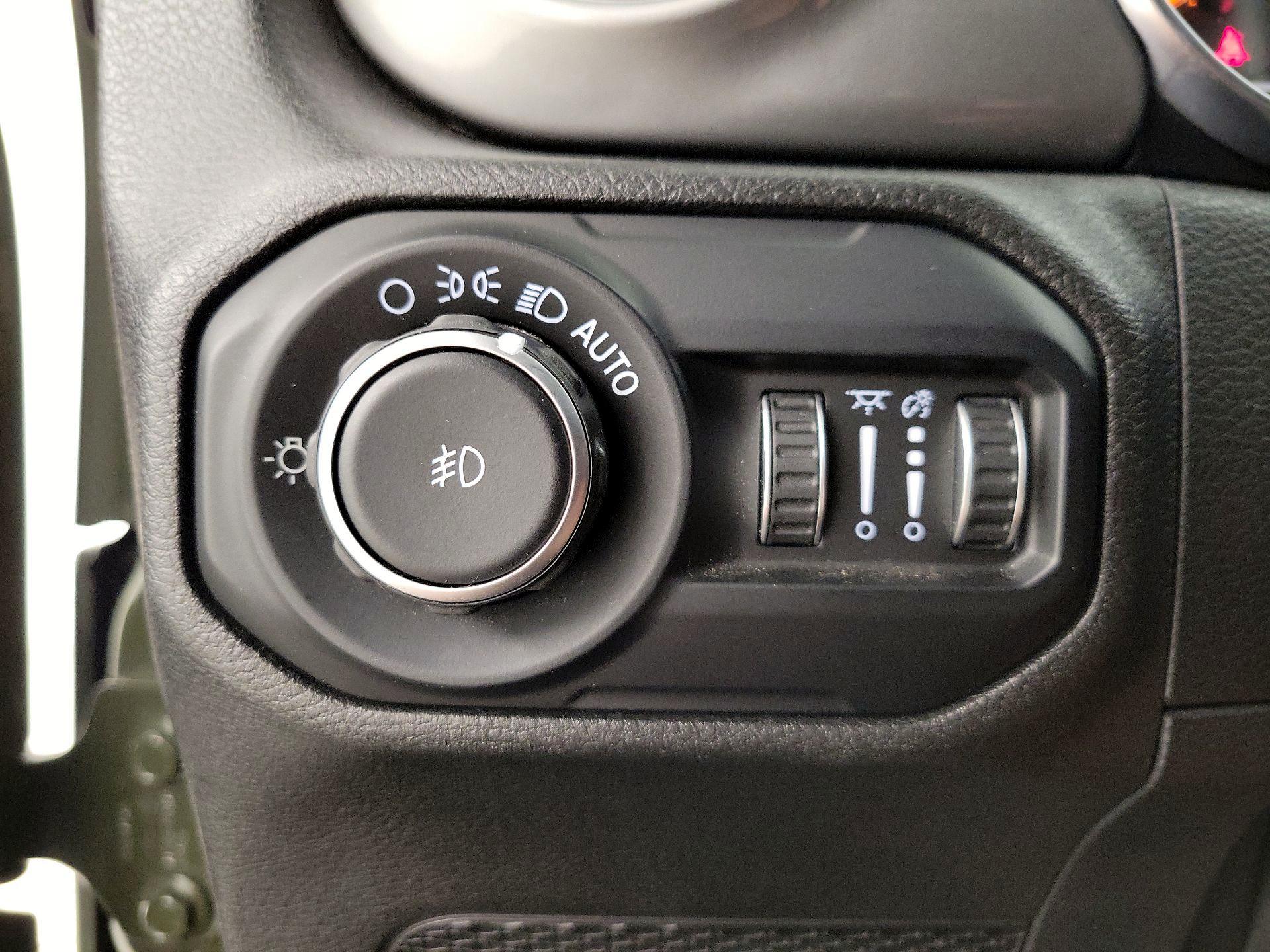 Thumbnail: 2020 Jeep Wrangler - 13