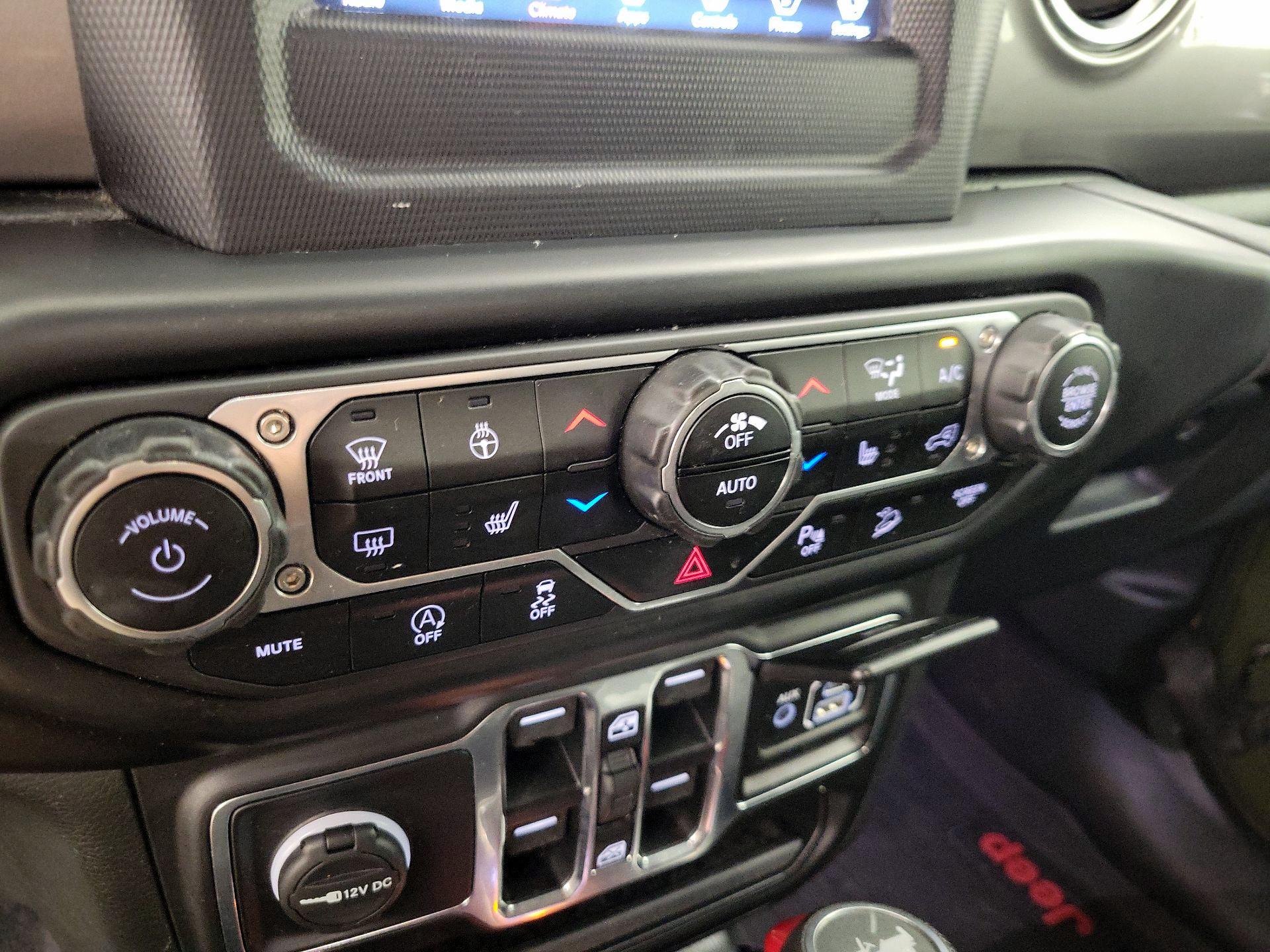 Thumbnail: 2020 Jeep Wrangler - 16