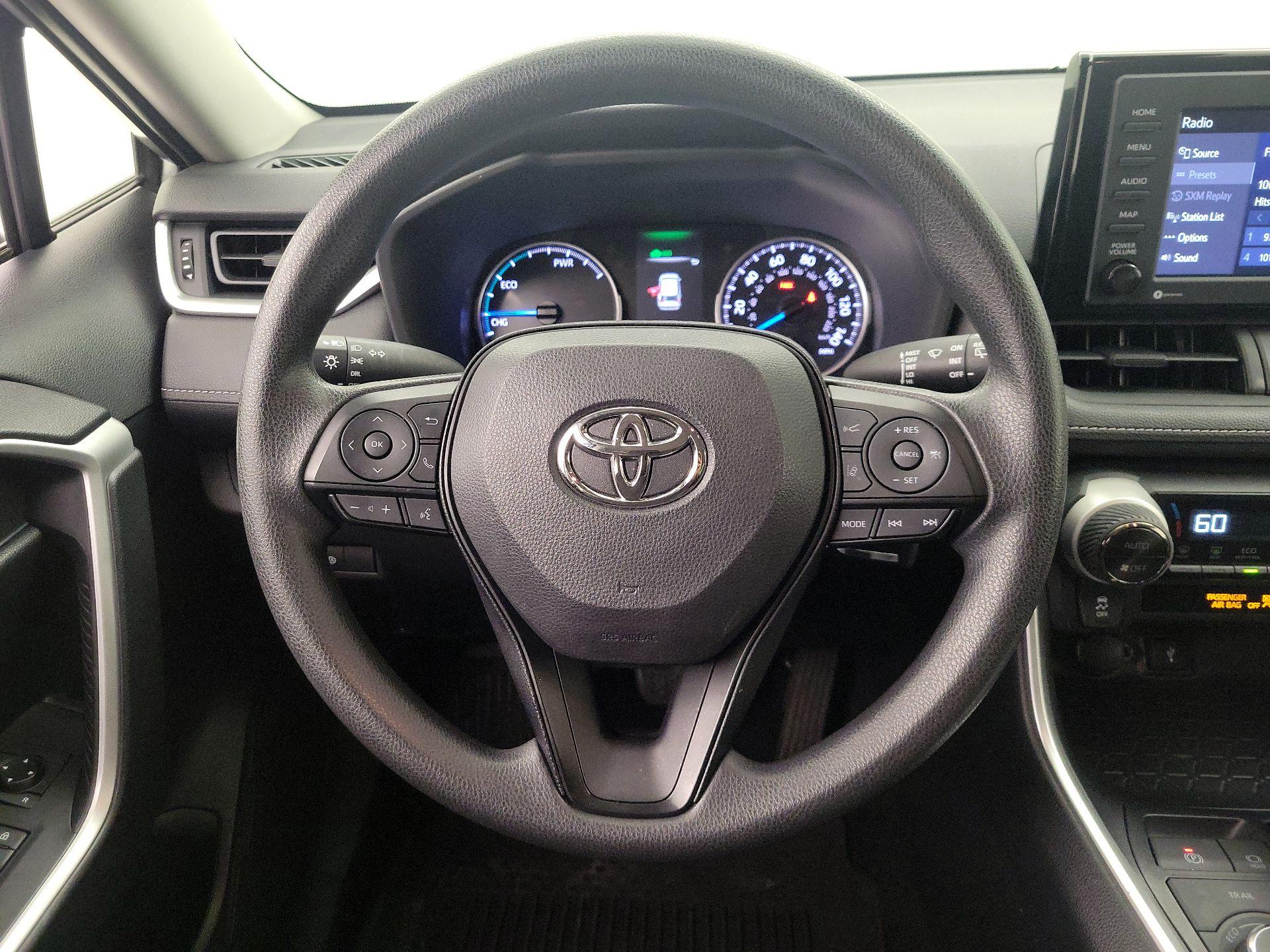 Thumbnail: 2021 Toyota RAV4 - 10