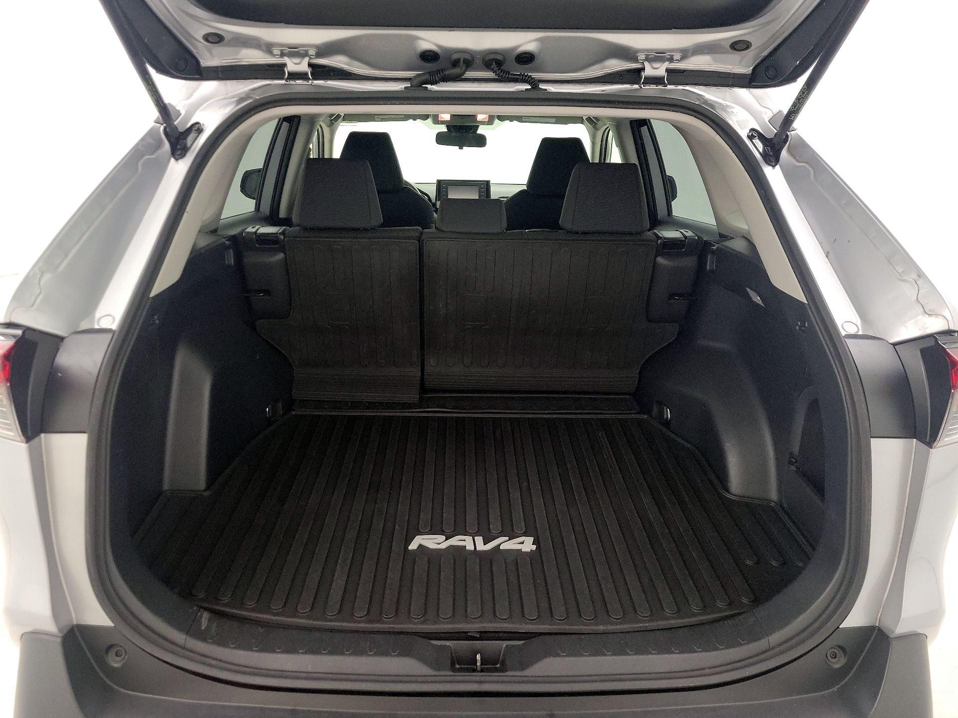 Thumbnail: 2021 Toyota RAV4 - 20