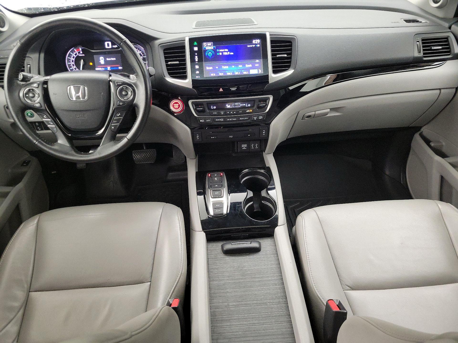 Thumbnail: 2016 Honda Pilot - 9