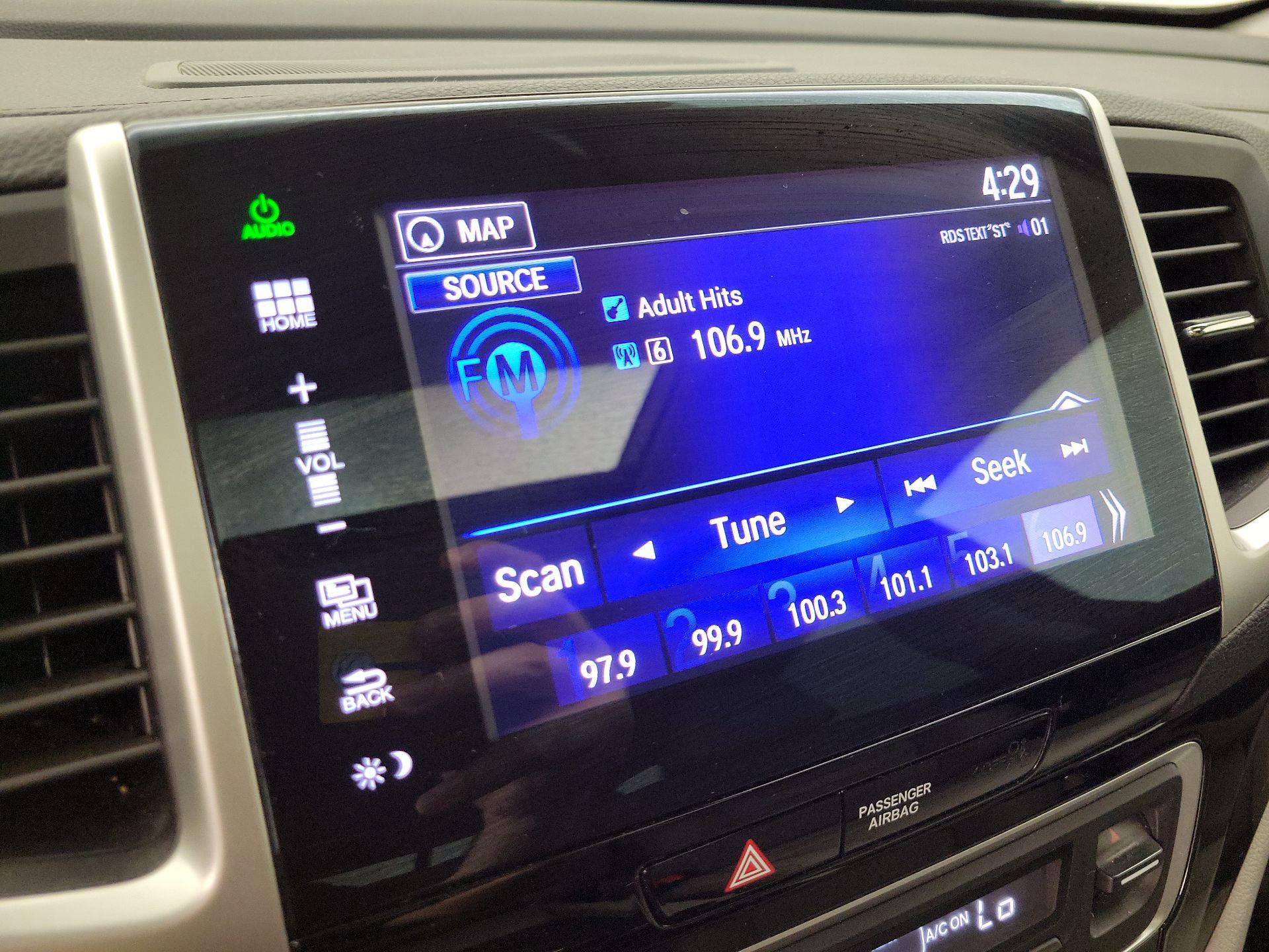 Thumbnail: 2016 Honda Pilot - 15
