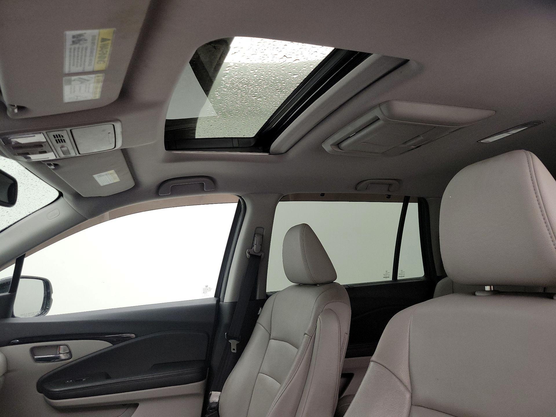 Thumbnail: 2016 Honda Pilot - 19