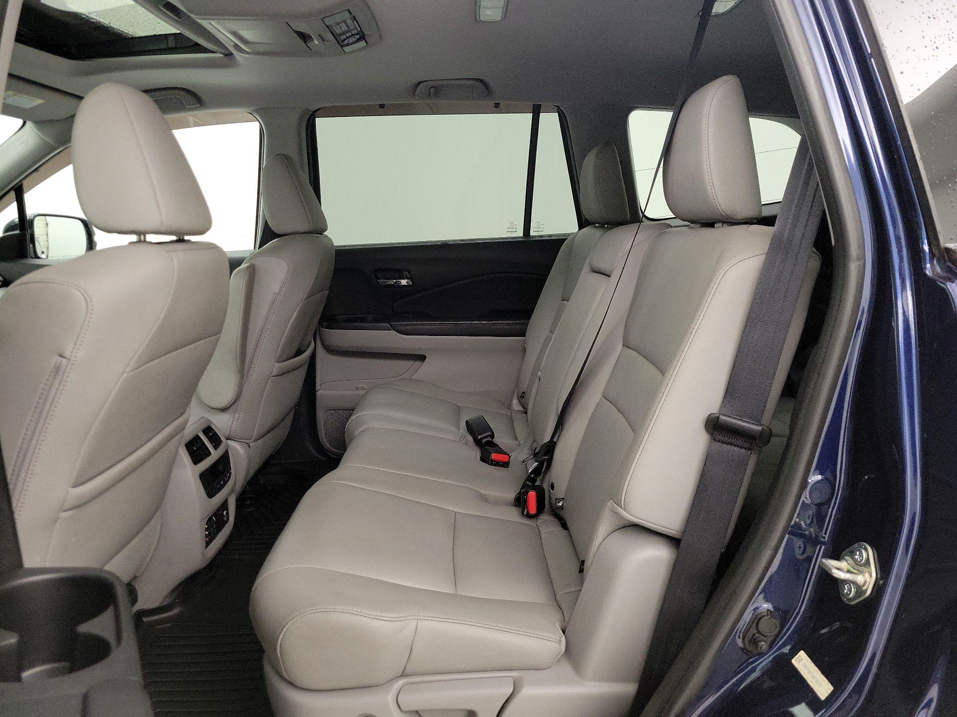 Thumbnail: 2016 Honda Pilot - 20