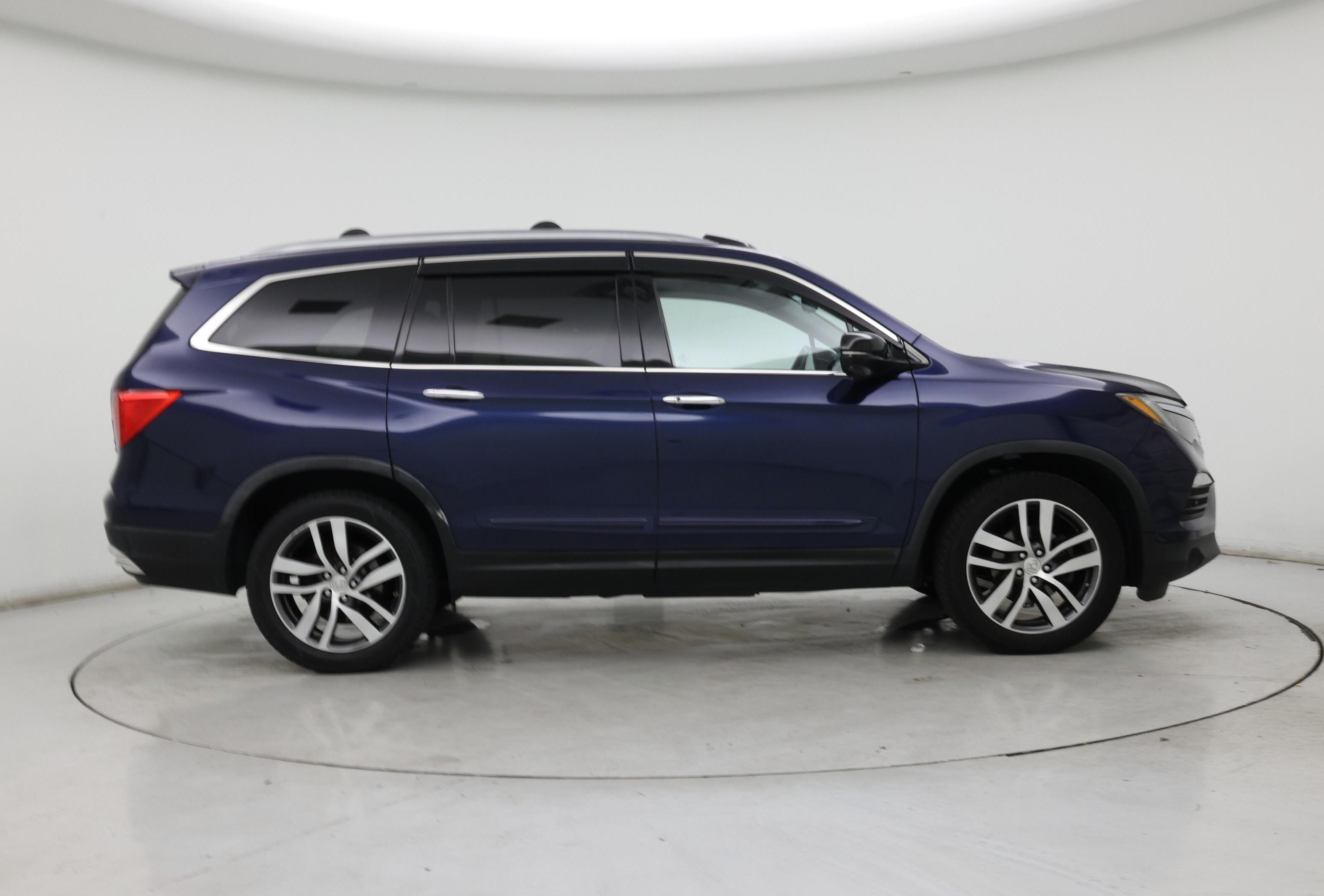 Thumbnail: 2016 Honda Pilot - 7