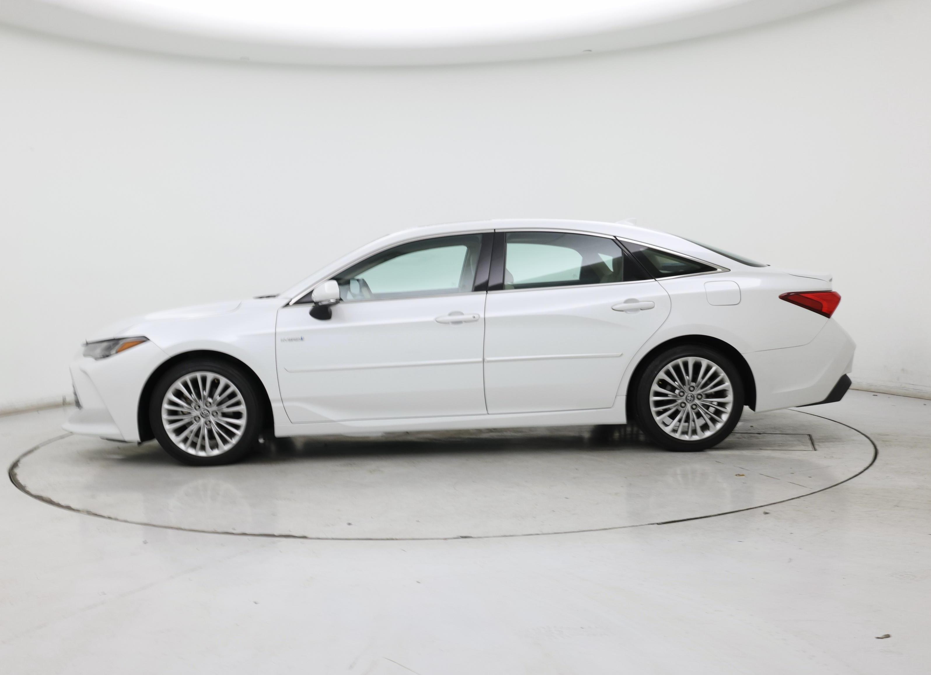 Thumbnail: 2020 Toyota Avalon - 3