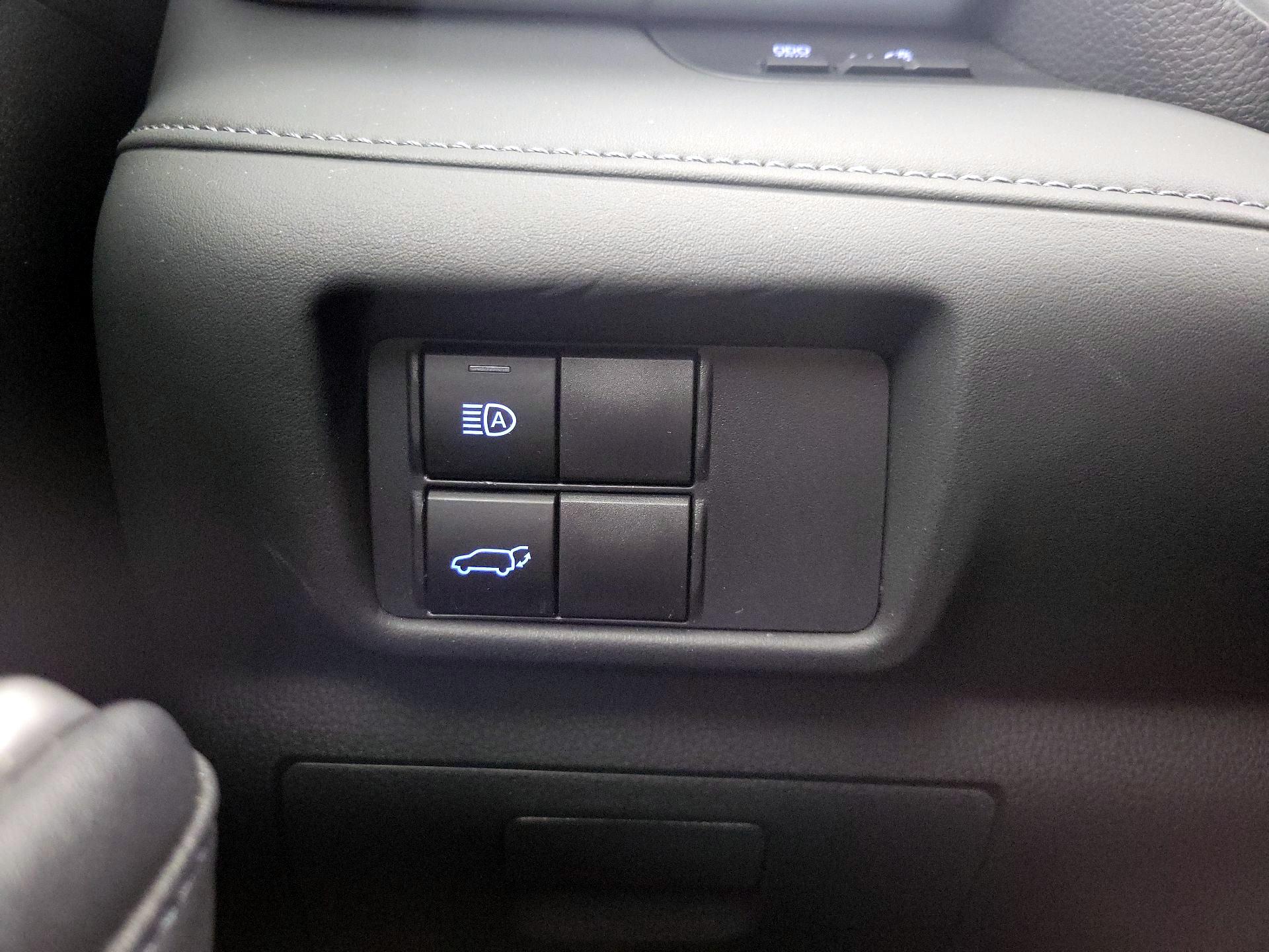 Thumbnail: 2021 Toyota Highlander - 13