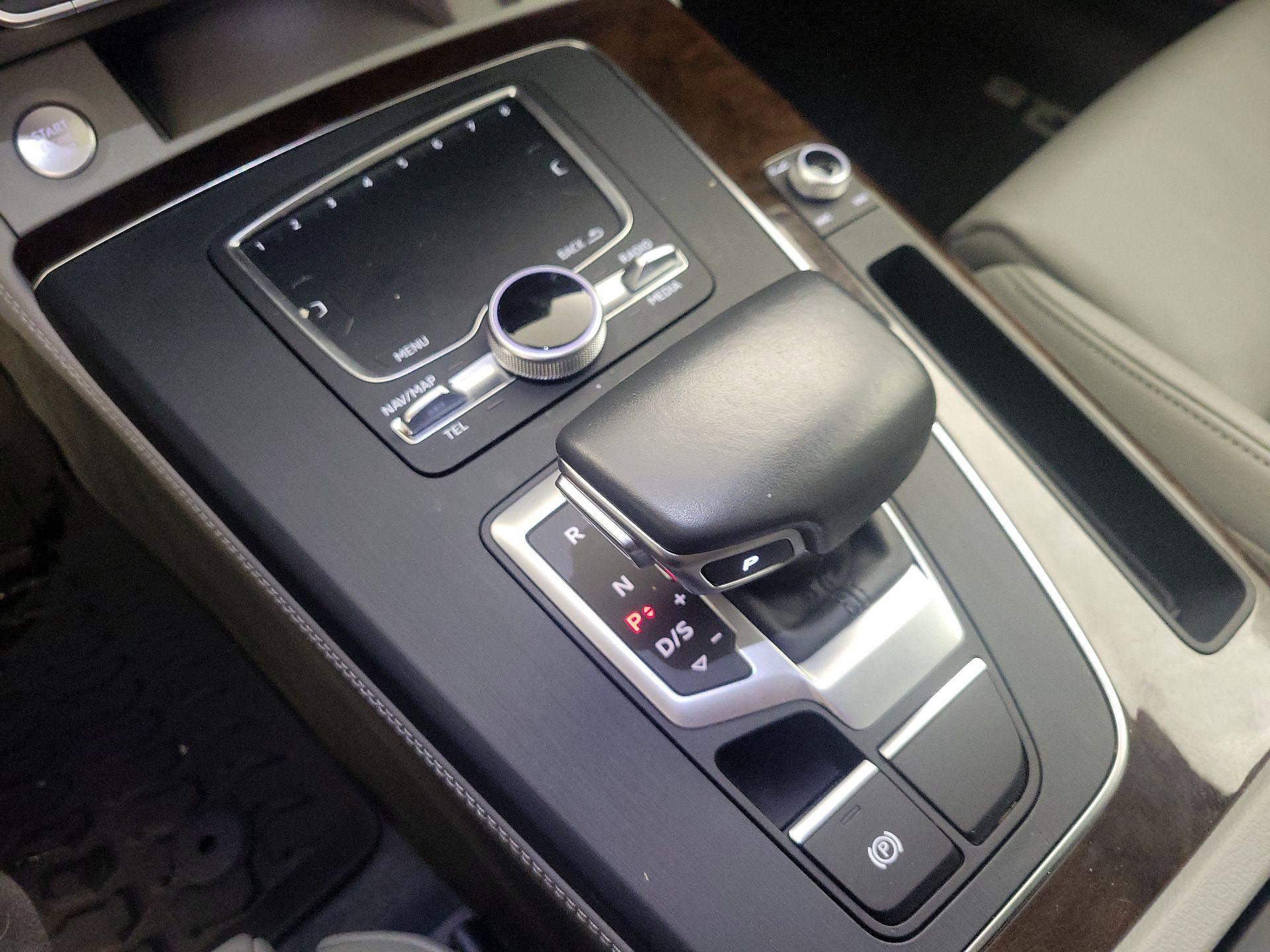Thumbnail: 2019 Audi Q5 - 18