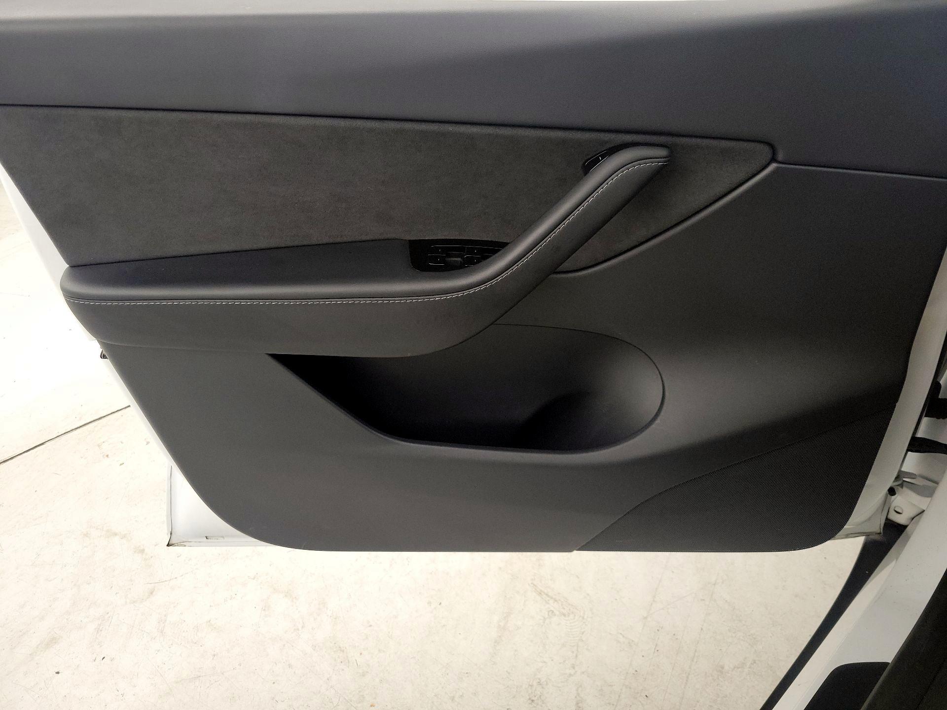 Thumbnail: 2020 Tesla Model Y - 12