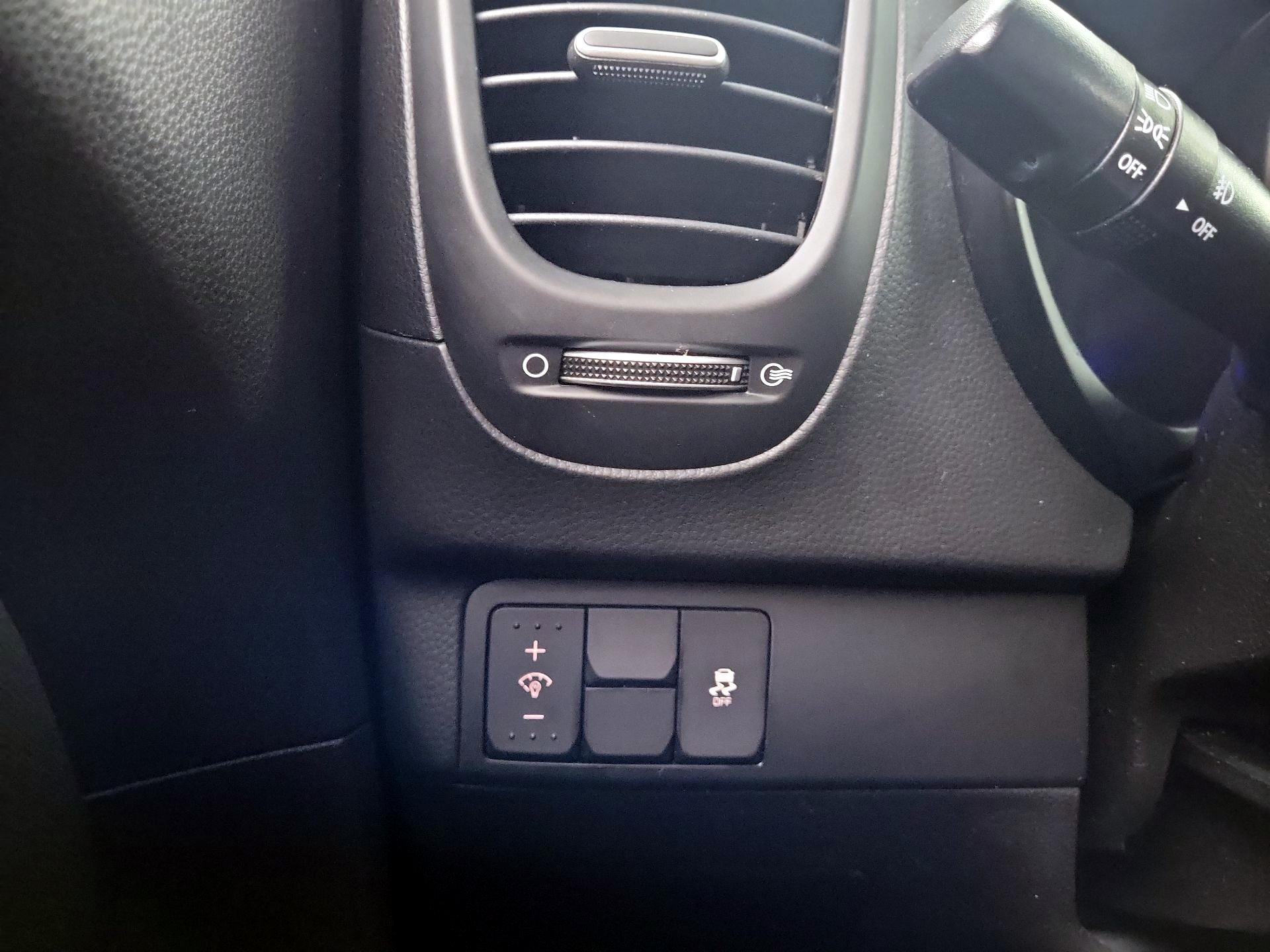 Thumbnail: 2016 Kia Soul - 13