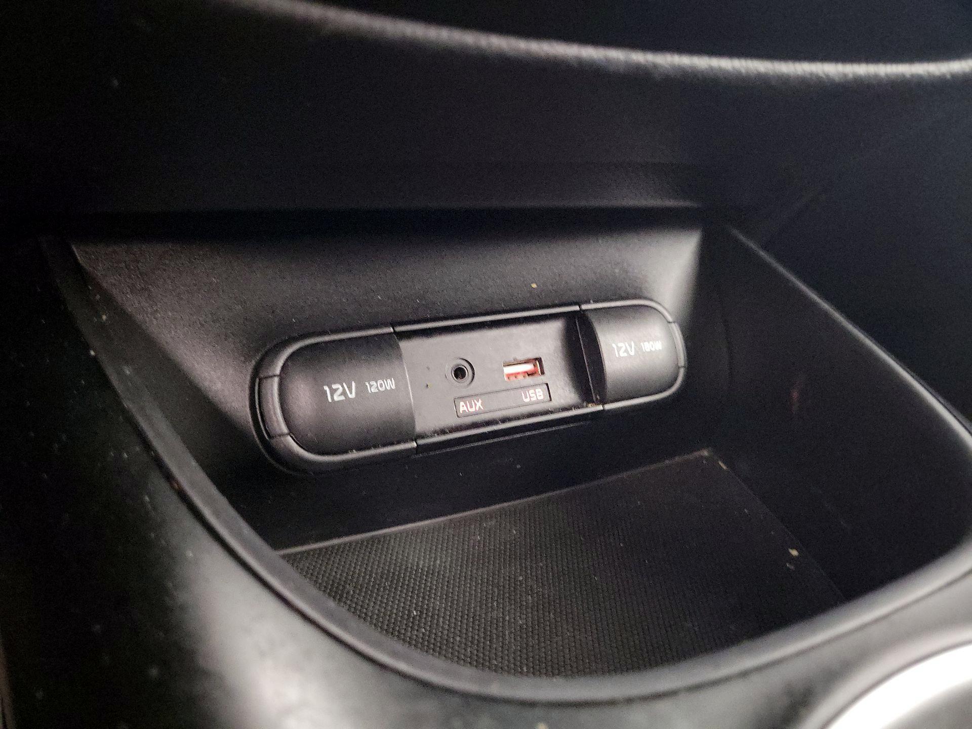 Thumbnail: 2016 Kia Soul - 18