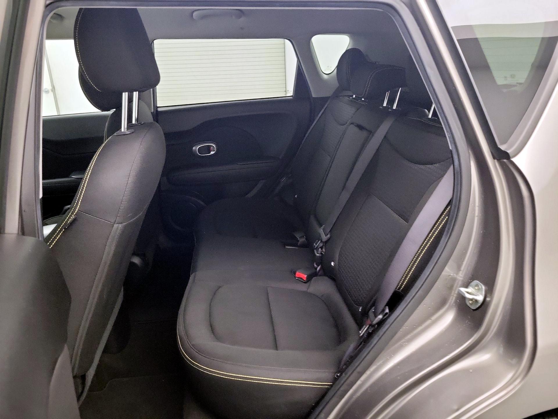 Thumbnail: 2016 Kia Soul - 19