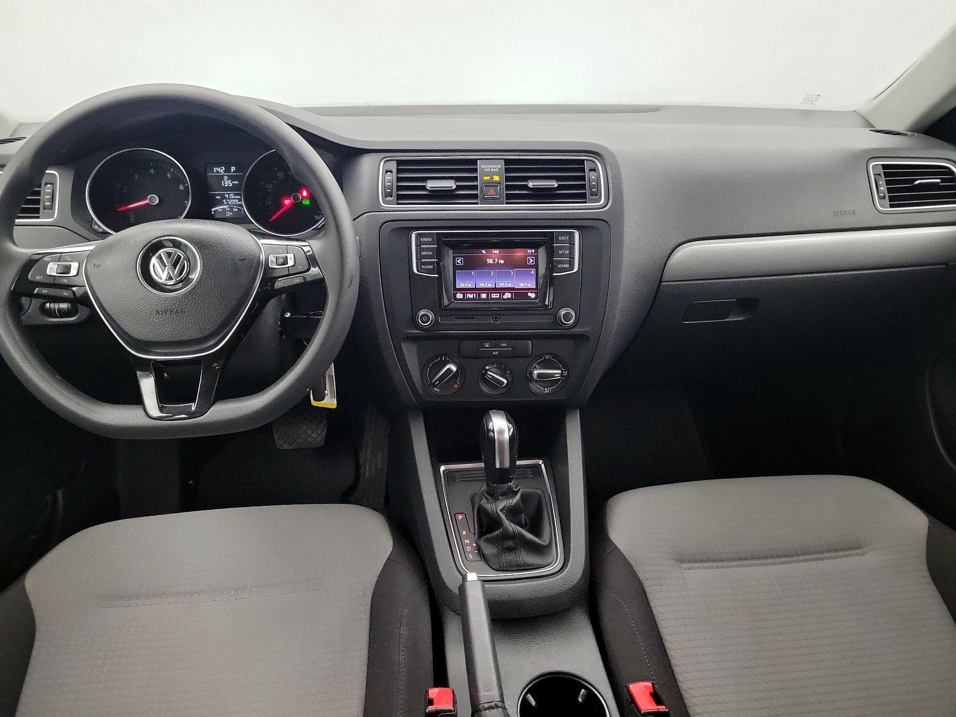 Thumbnail: 2018 Volkswagen Jetta - 9