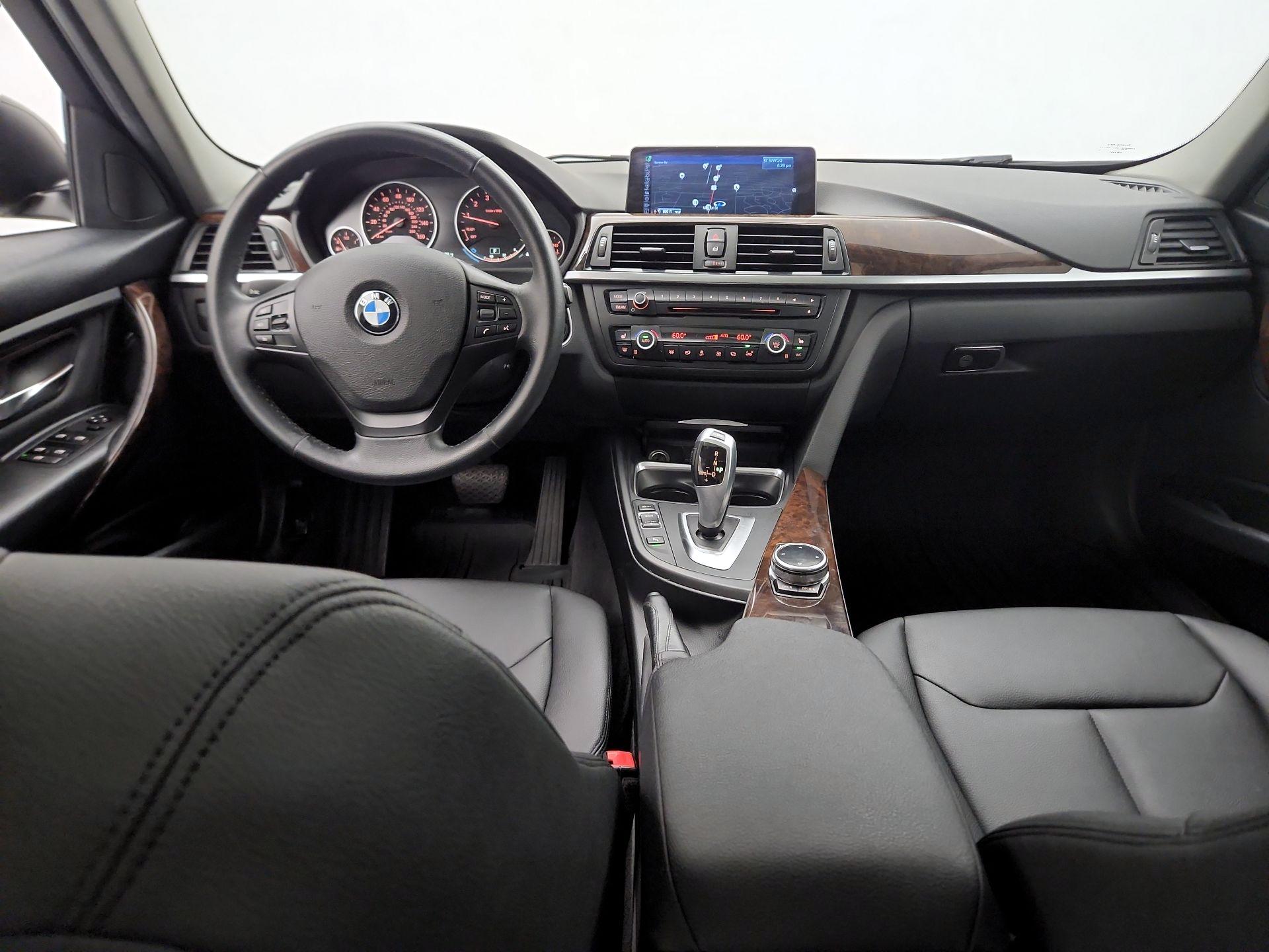 Thumbnail: 2015 BMW 3 Series - 9