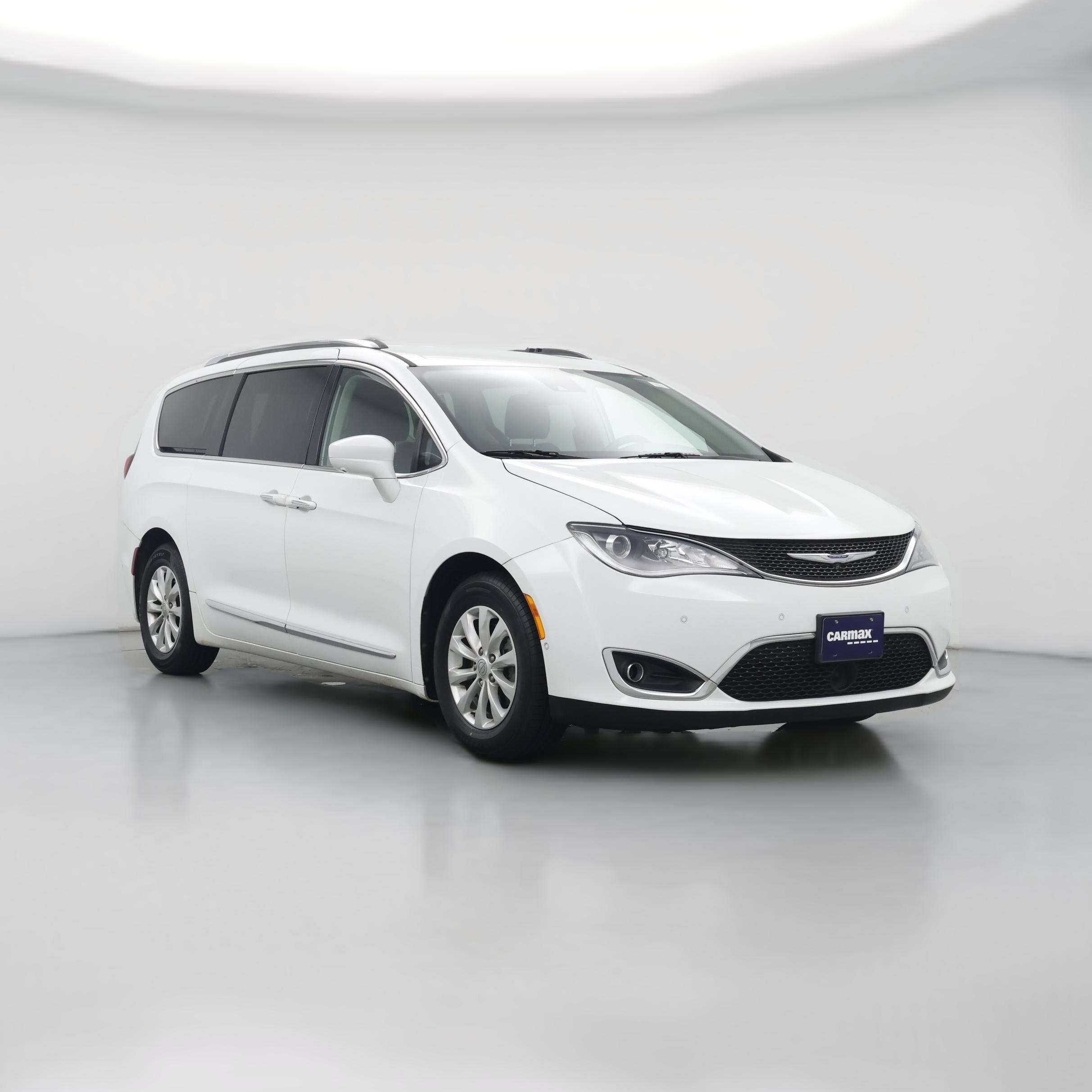 Thumbnail: 2018 Chrysler Pacifica - 1