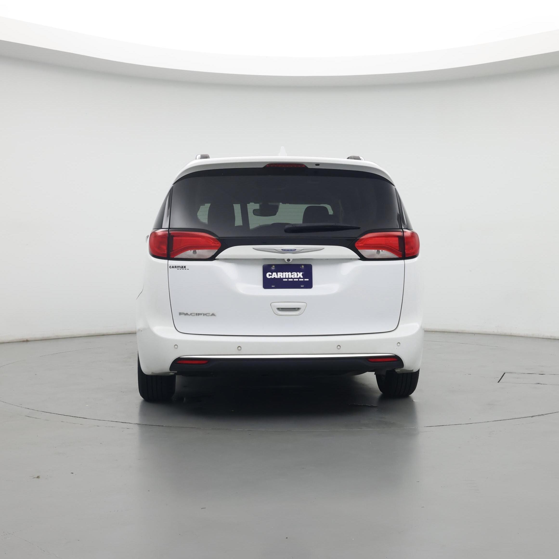 Thumbnail: 2018 Chrysler Pacifica - 6