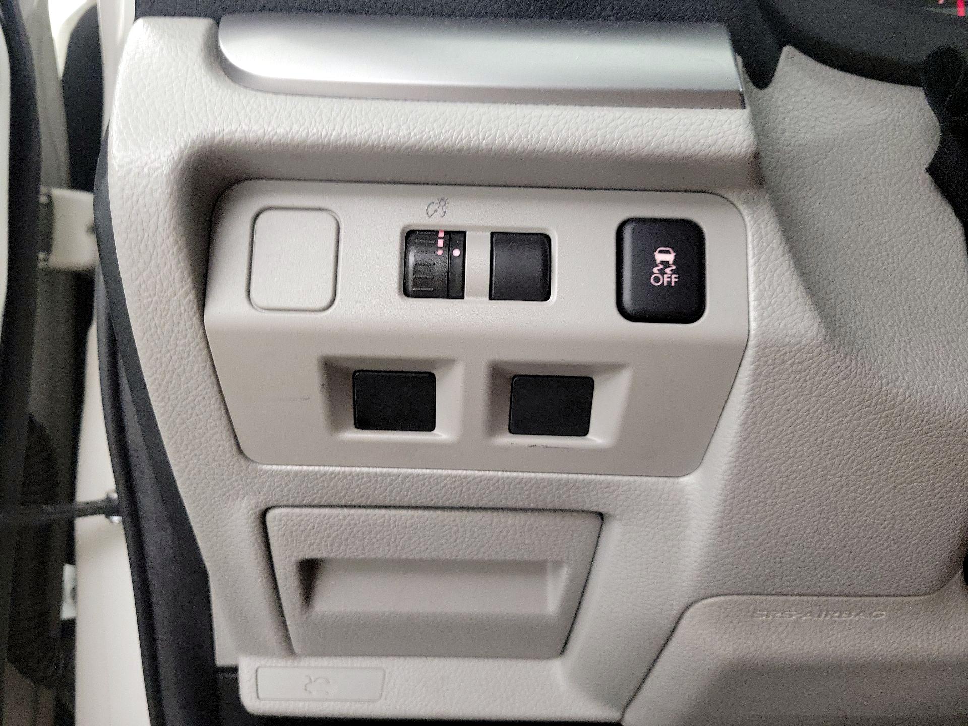 Thumbnail: 2015 Subaru Forester - 13