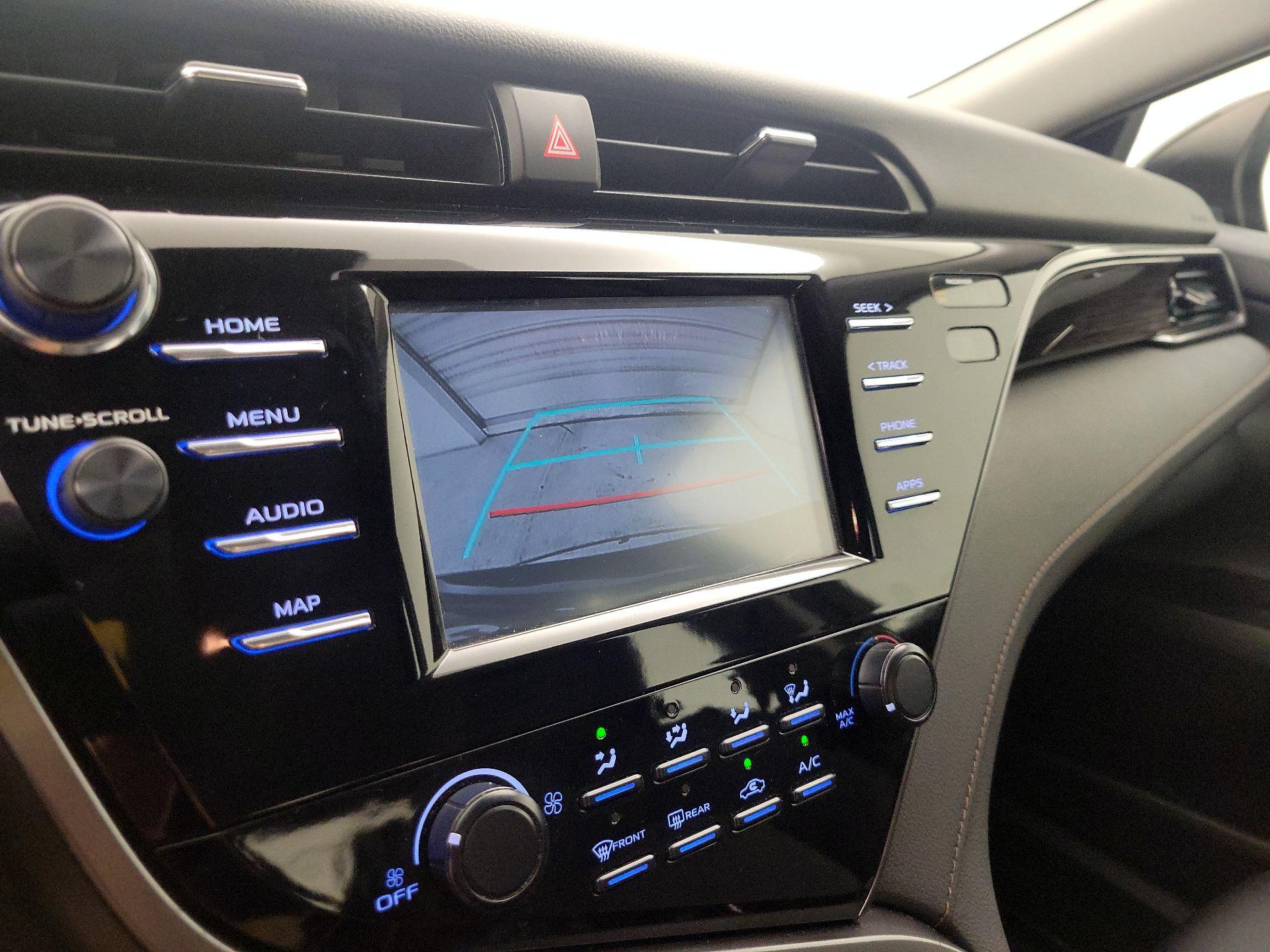 Thumbnail: 2019 Toyota Camry - 14
