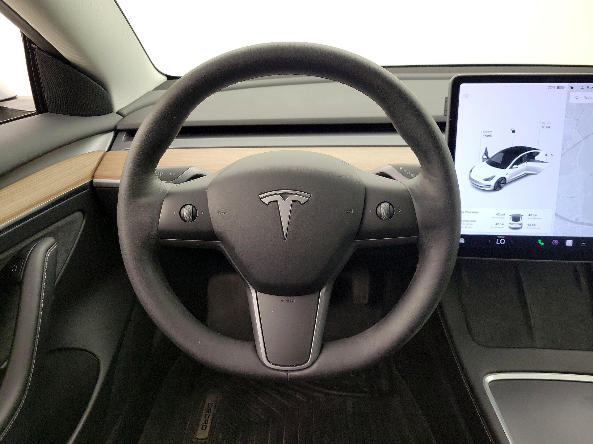 Thumbnail: 2021 Tesla Model 3 - 10