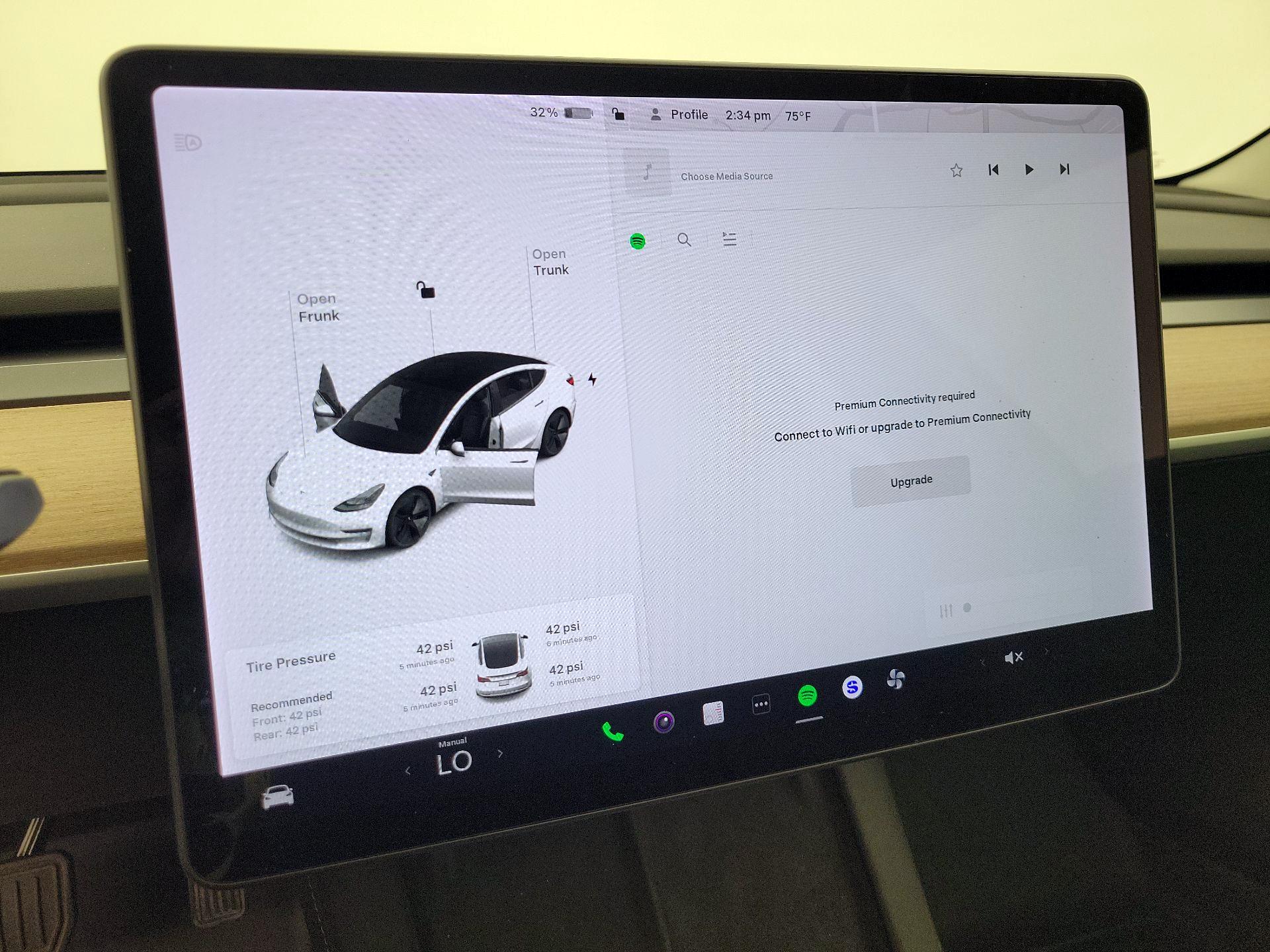 Thumbnail: 2021 Tesla Model 3 - 15