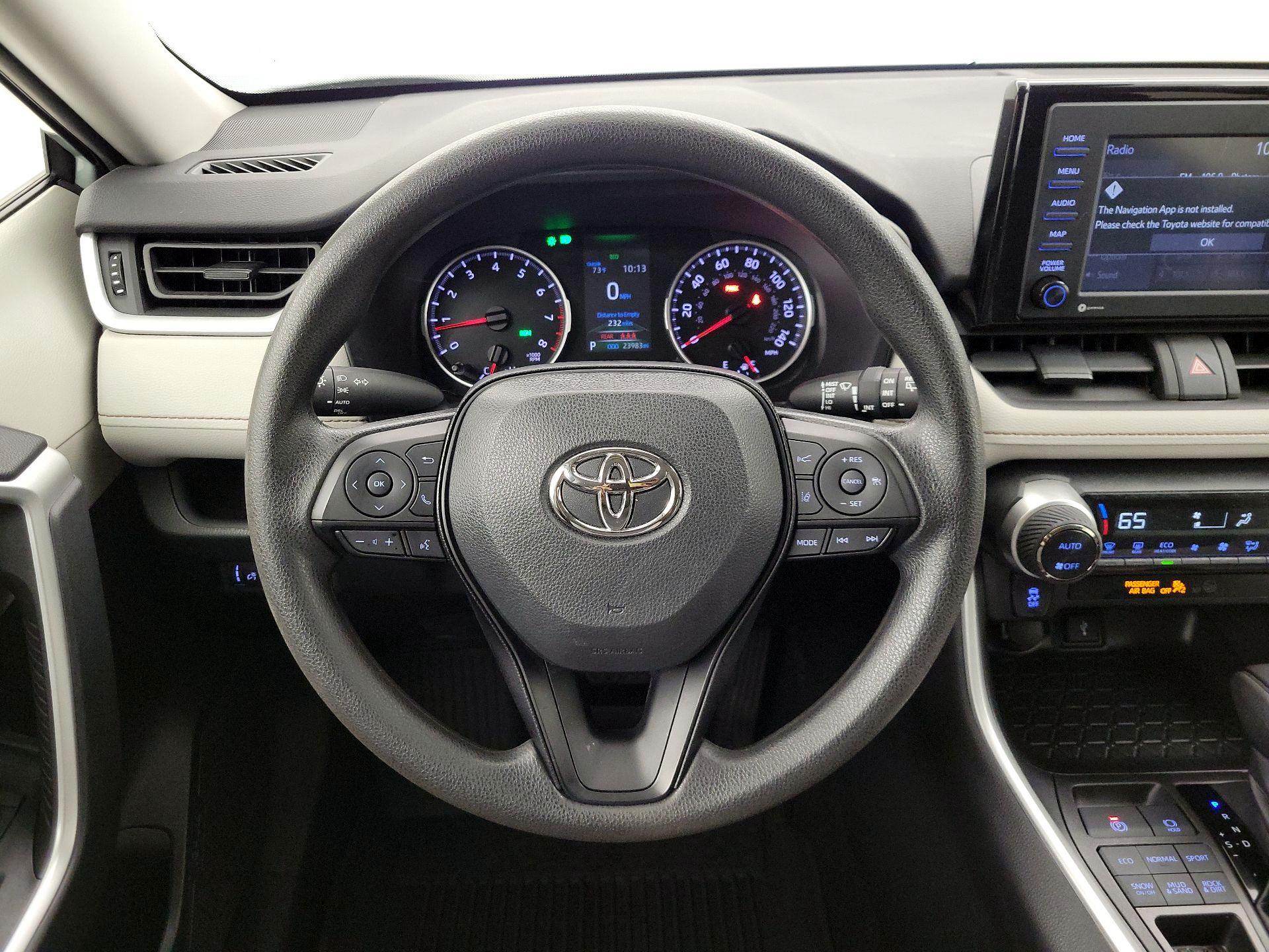 Thumbnail: 2022 Toyota RAV4 - 10