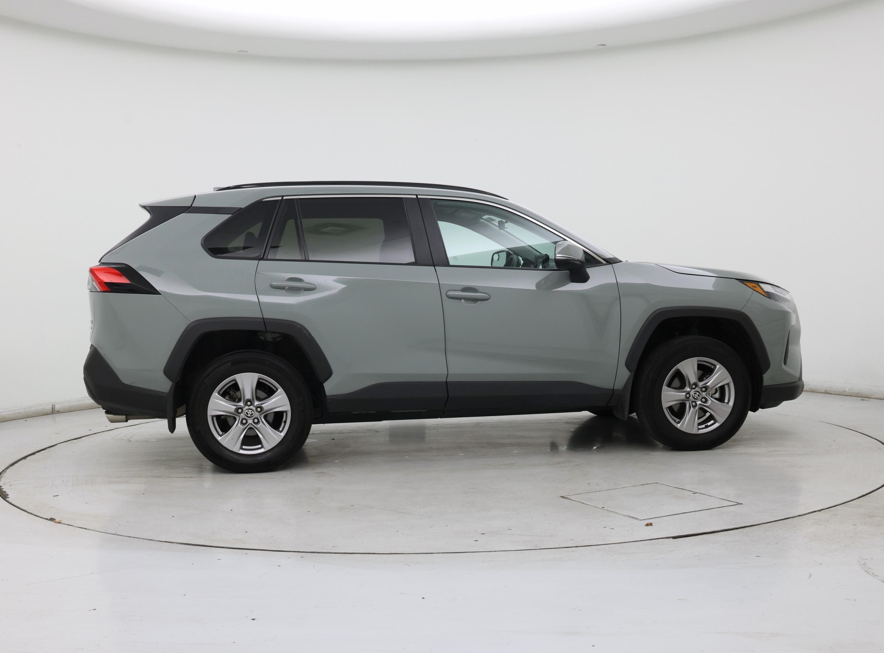 Thumbnail: 2022 Toyota RAV4 - 7