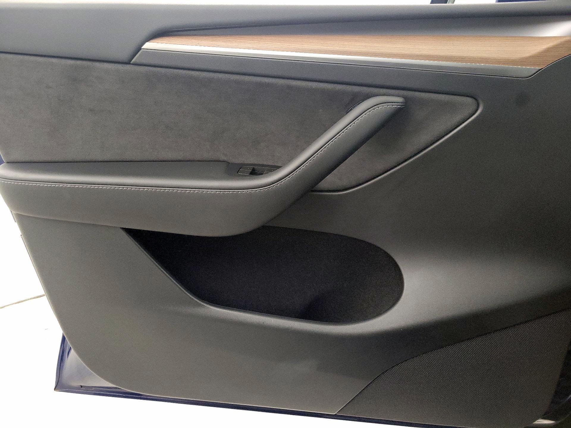Thumbnail: 2023 Tesla Model Y - 12