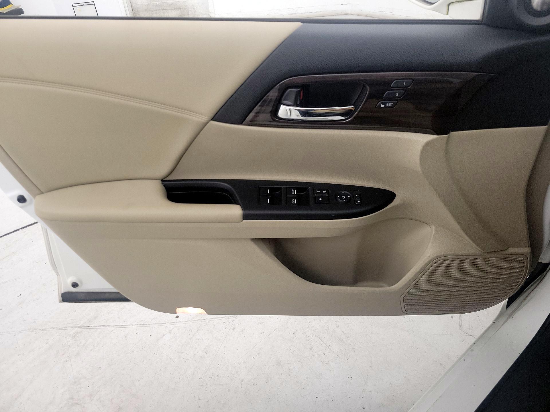 Thumbnail: 2016 Honda Accord - 12