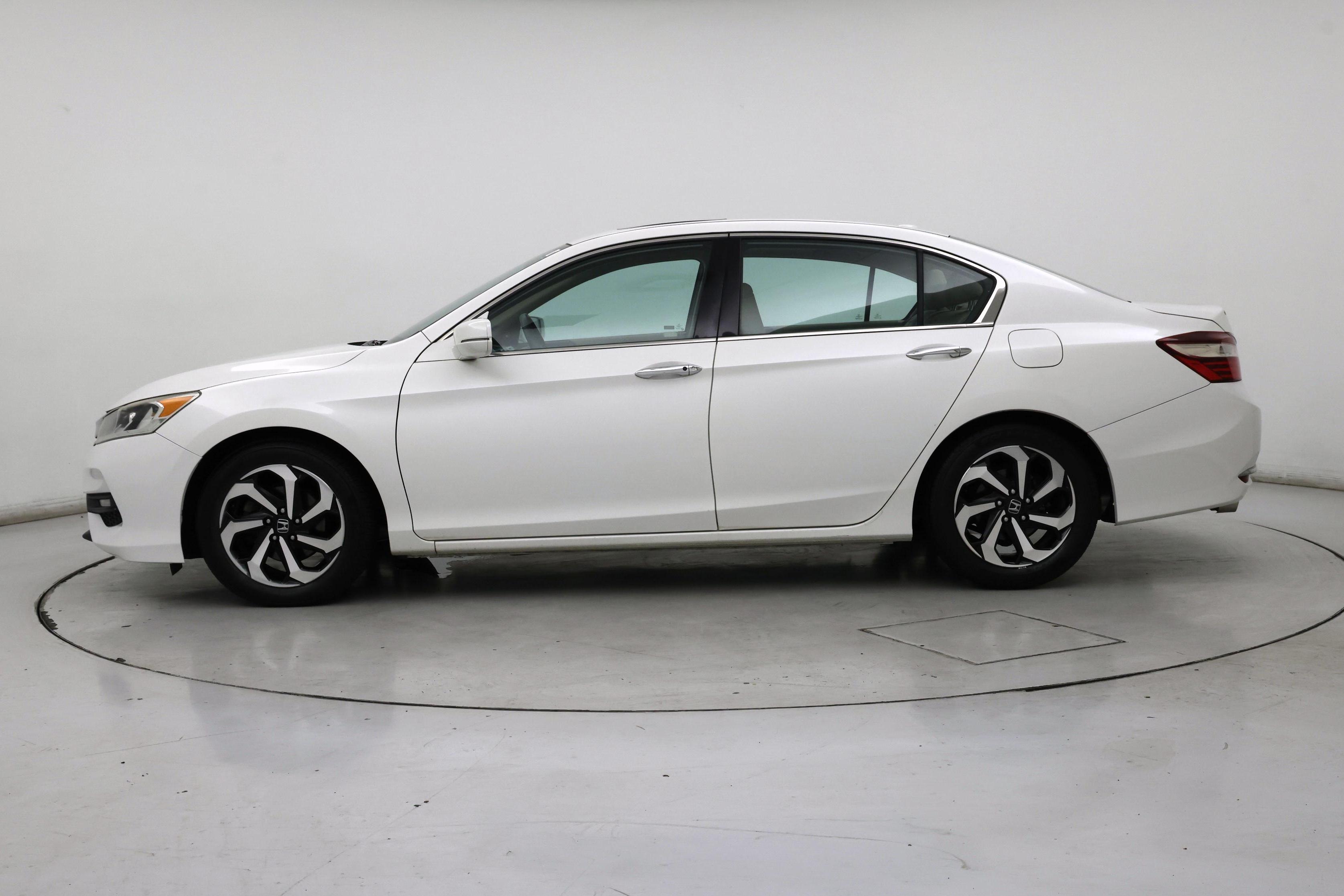 Thumbnail: 2016 Honda Accord - 3