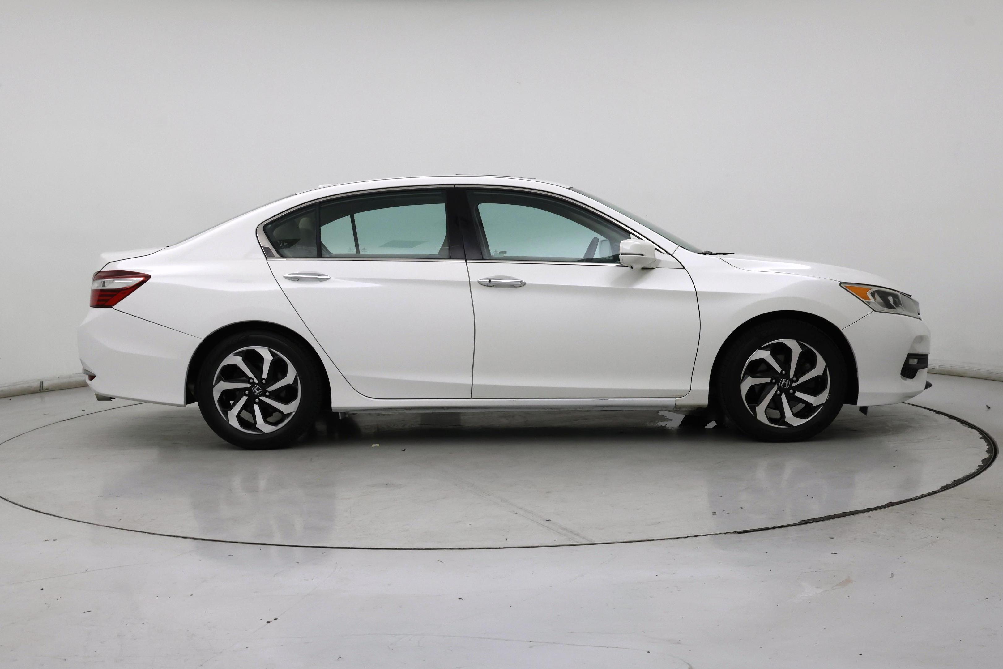 Thumbnail: 2016 Honda Accord - 7