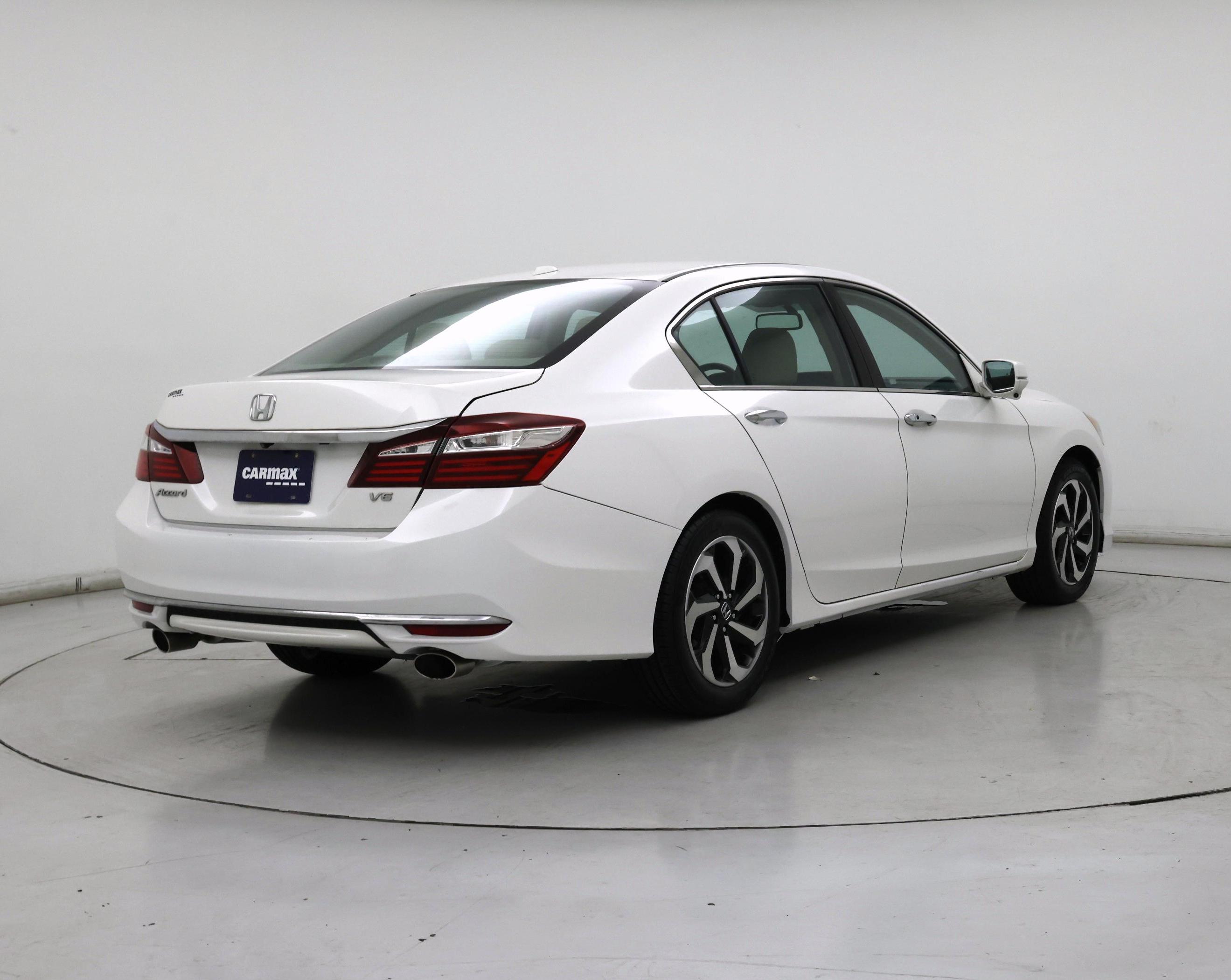 Thumbnail: 2016 Honda Accord - 8