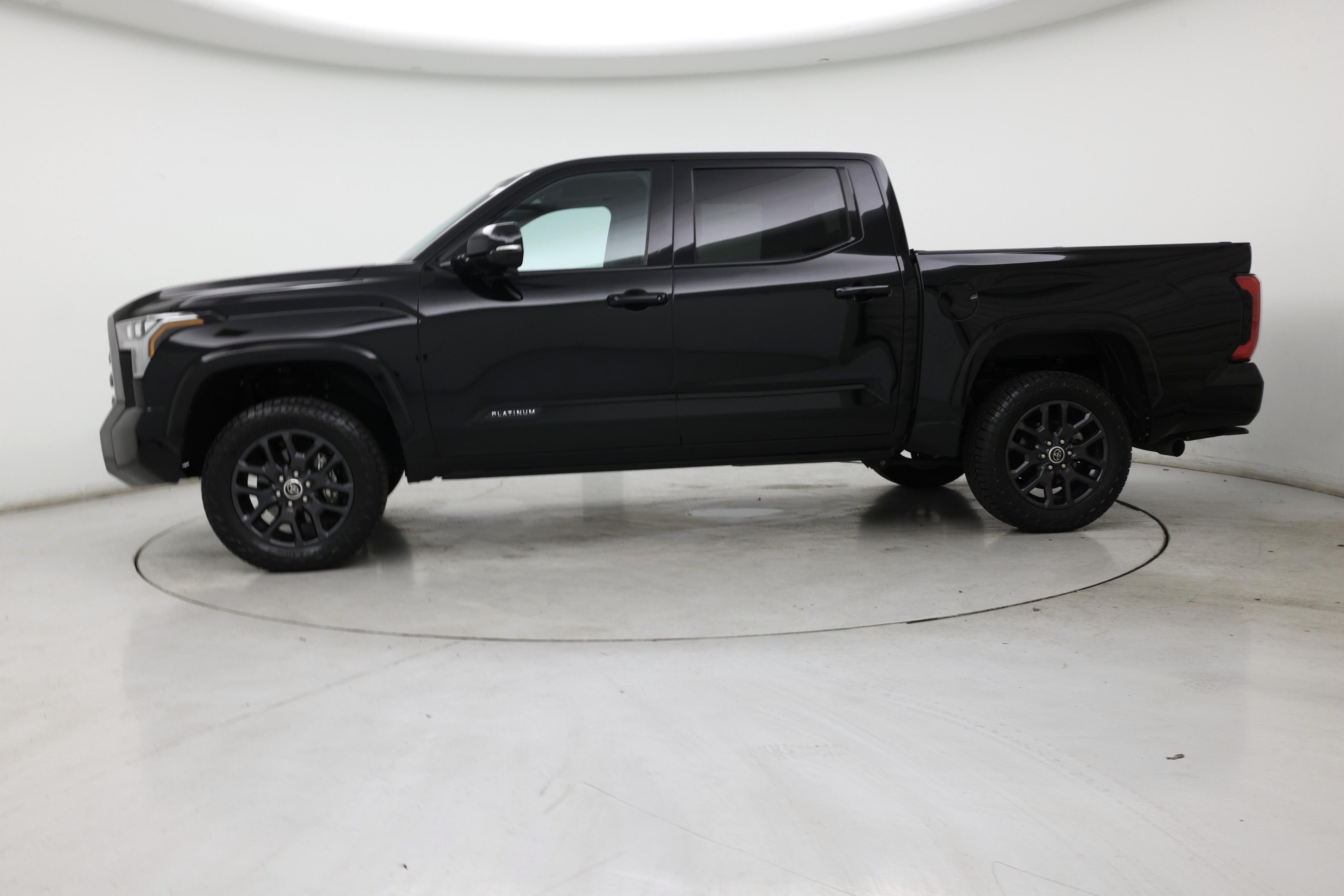 Thumbnail: 2022 Toyota Tundra - 3