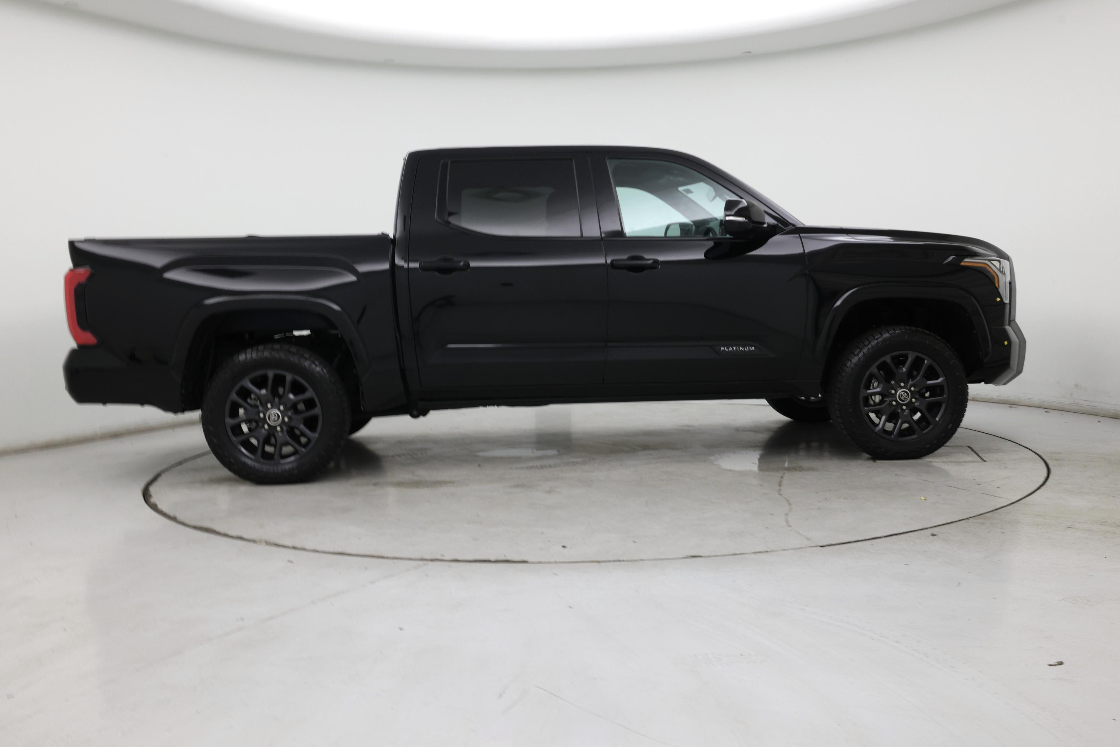 Thumbnail: 2022 Toyota Tundra - 7