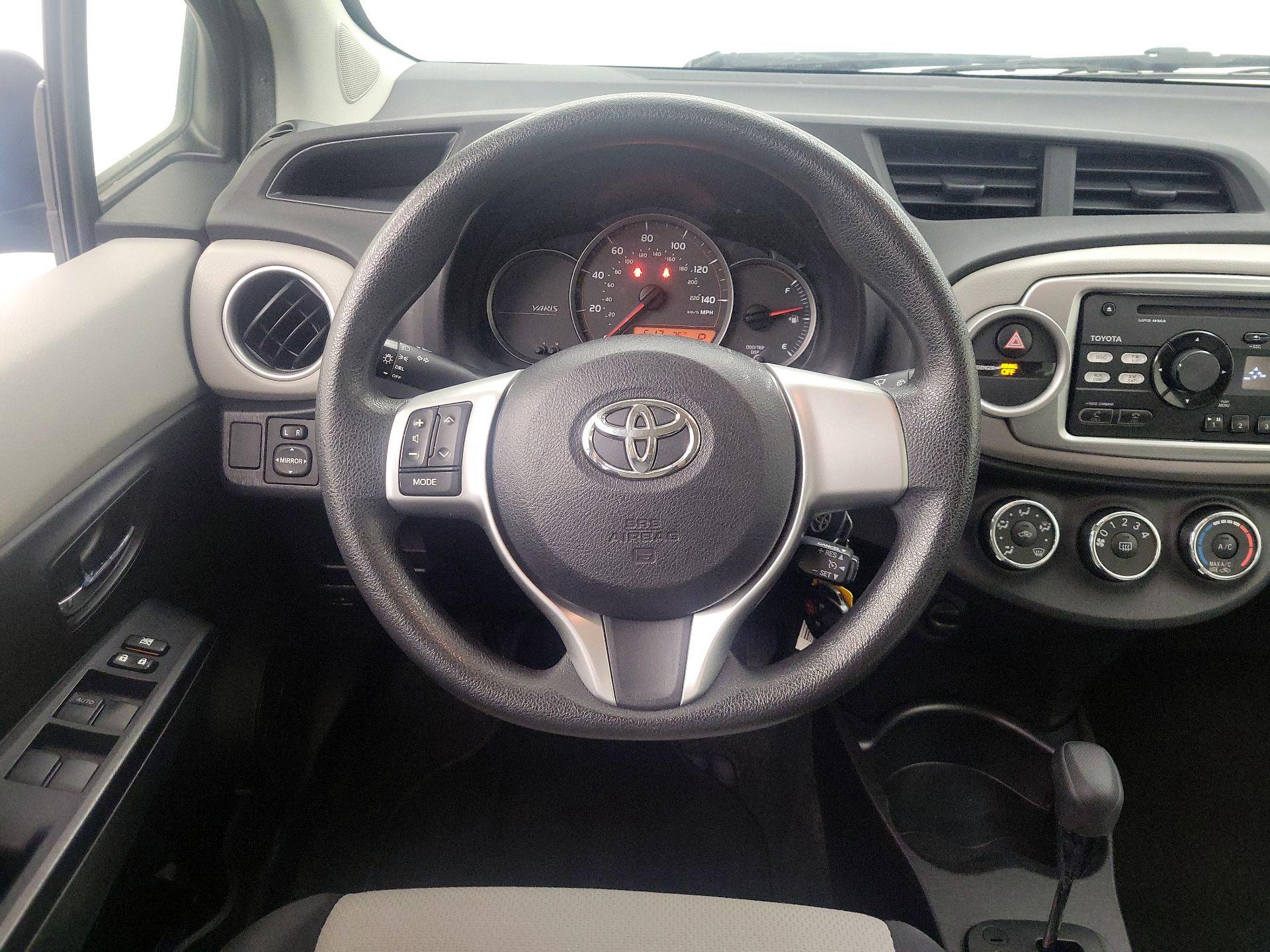 Thumbnail: 2014 Toyota Yaris - 10