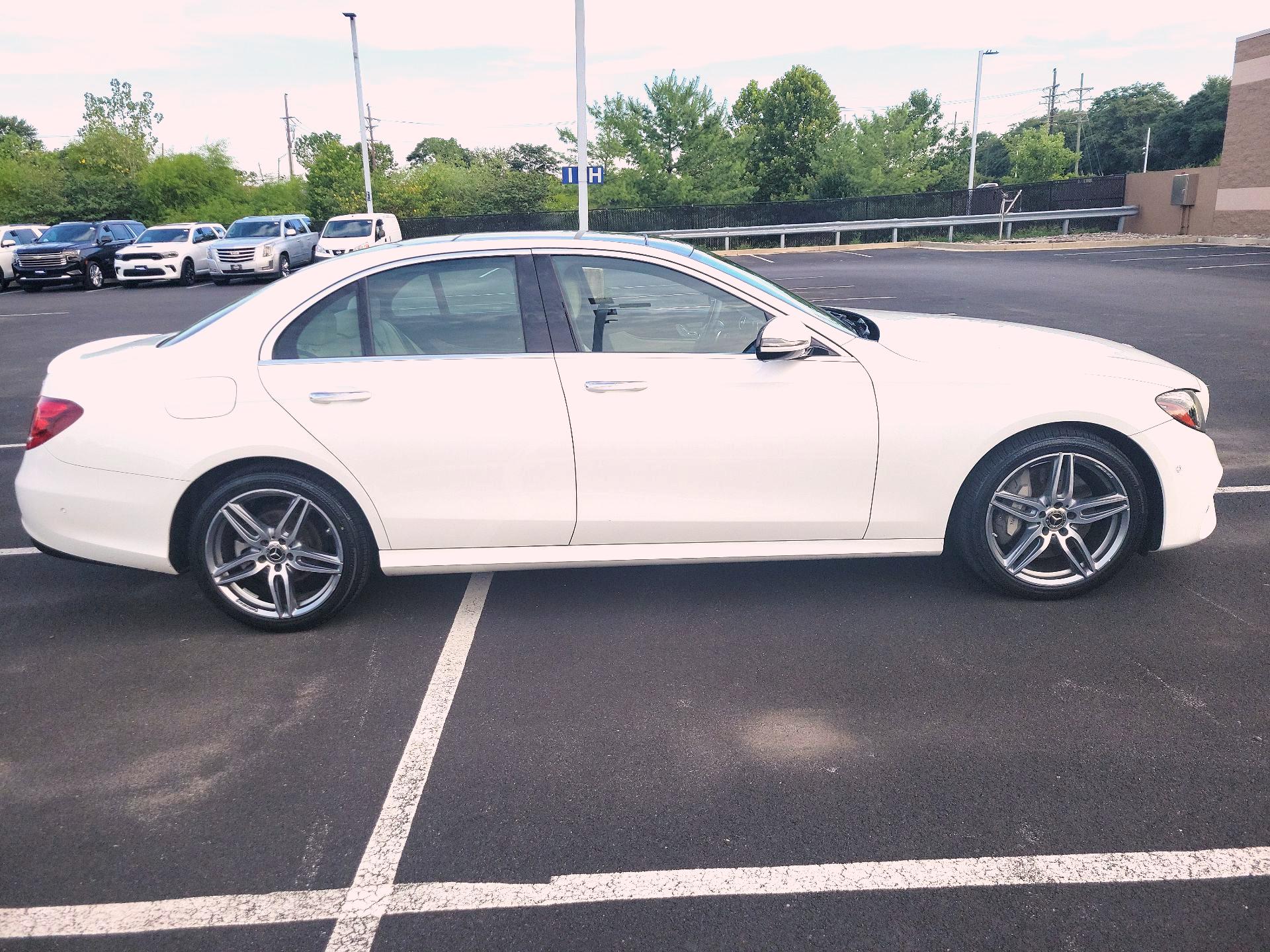 Thumbnail: 2018 Mercedes-Benz E-Class - 4