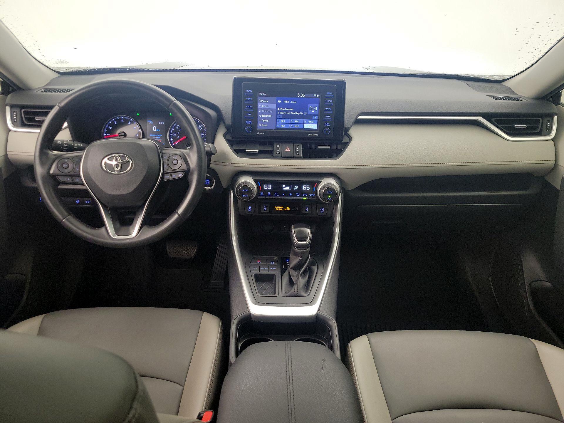 Thumbnail: 2021 Toyota RAV4 - 9