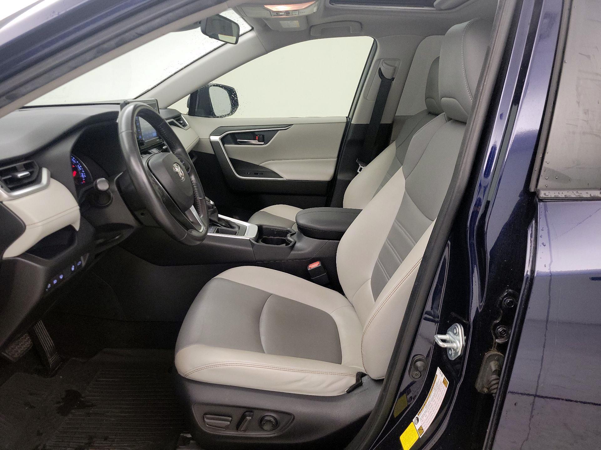 Thumbnail: 2021 Toyota RAV4 - 11