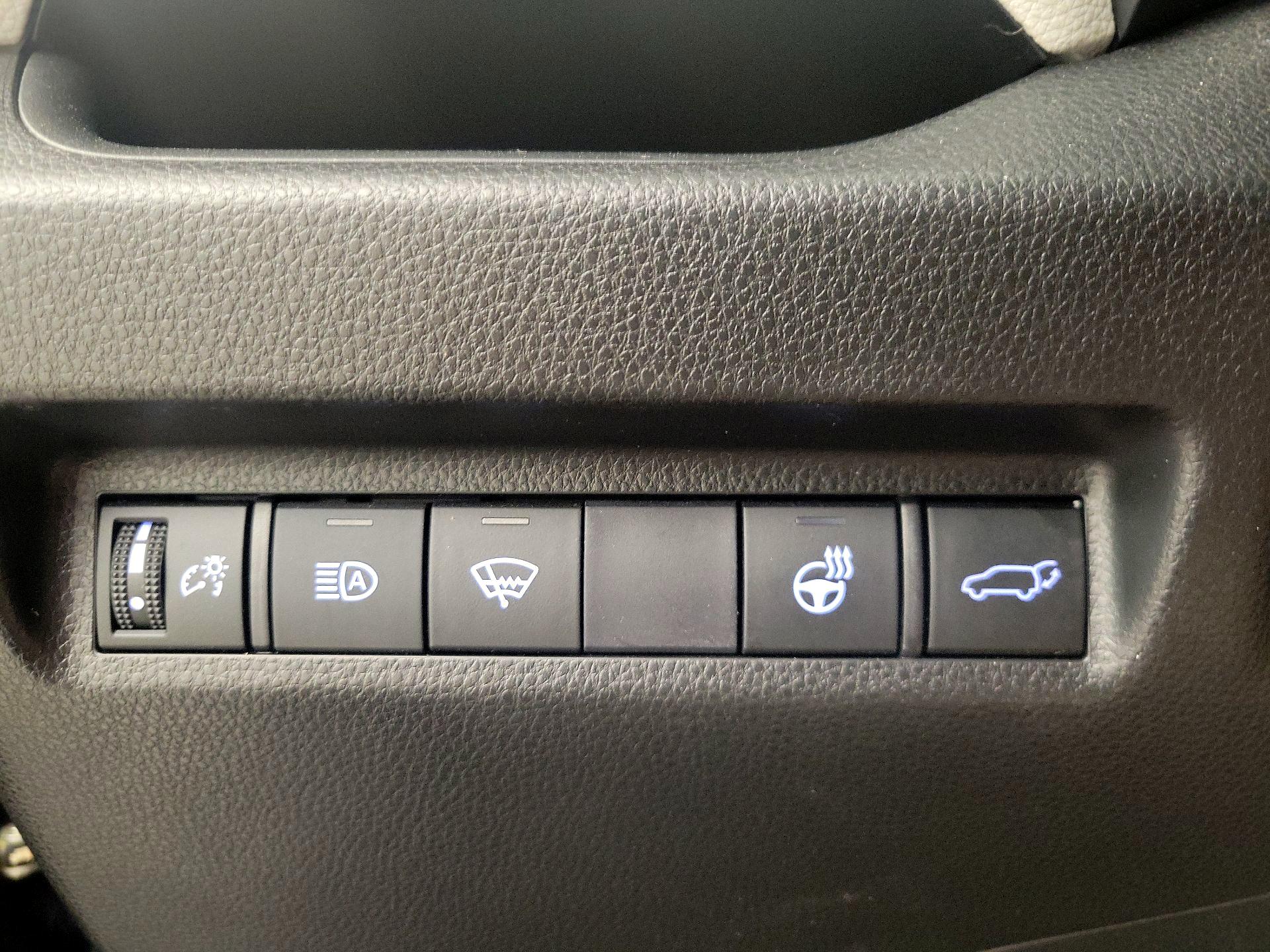 Thumbnail: 2021 Toyota RAV4 - 13