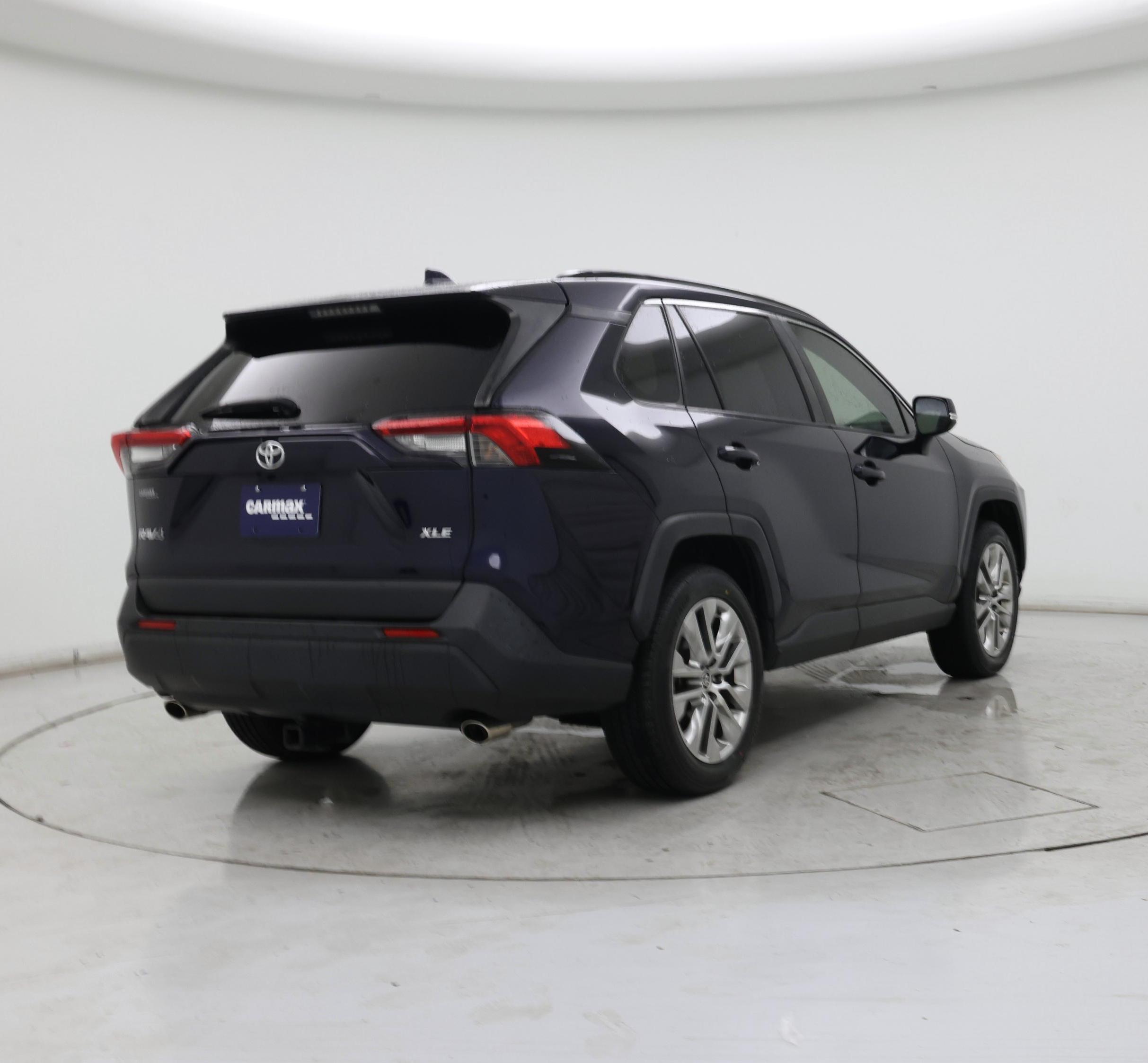 Thumbnail: 2021 Toyota RAV4 - 8